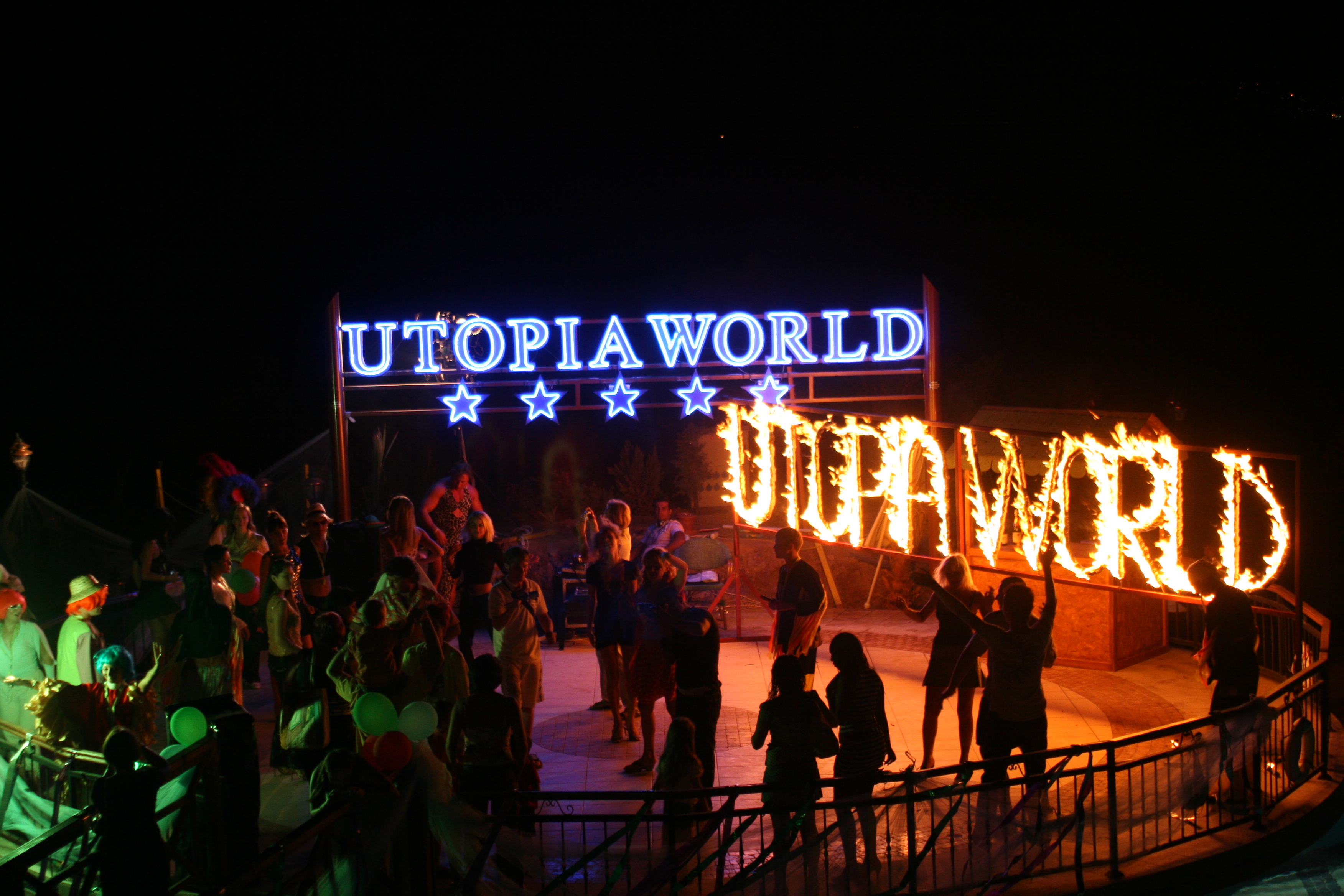تصاویر Hotel Utopia World