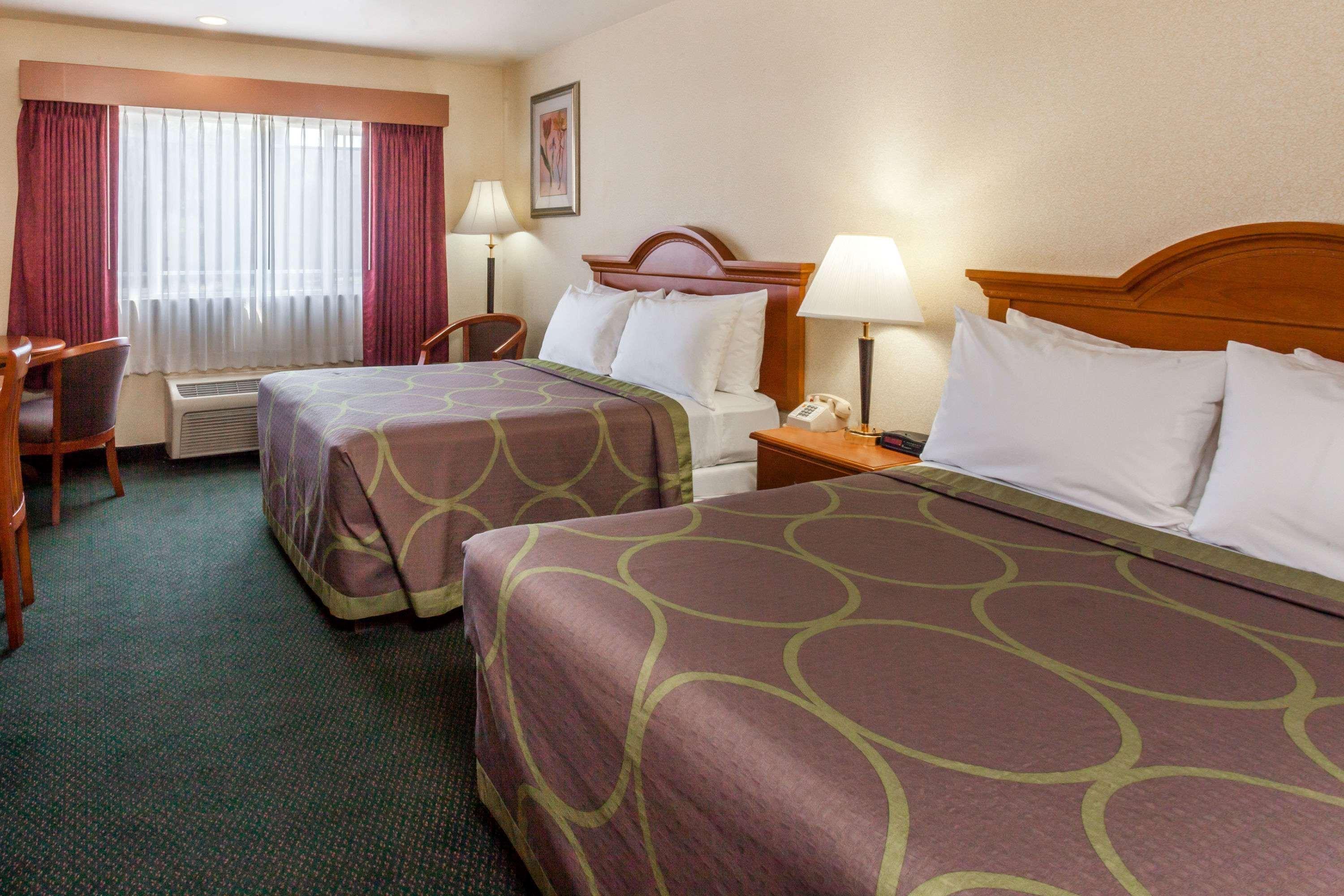 هتل Super 8 Disneyland Drive Anaheim