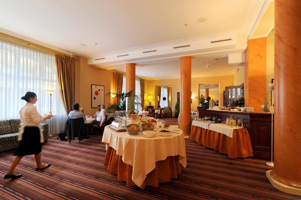 هتل Victoria لاوسان