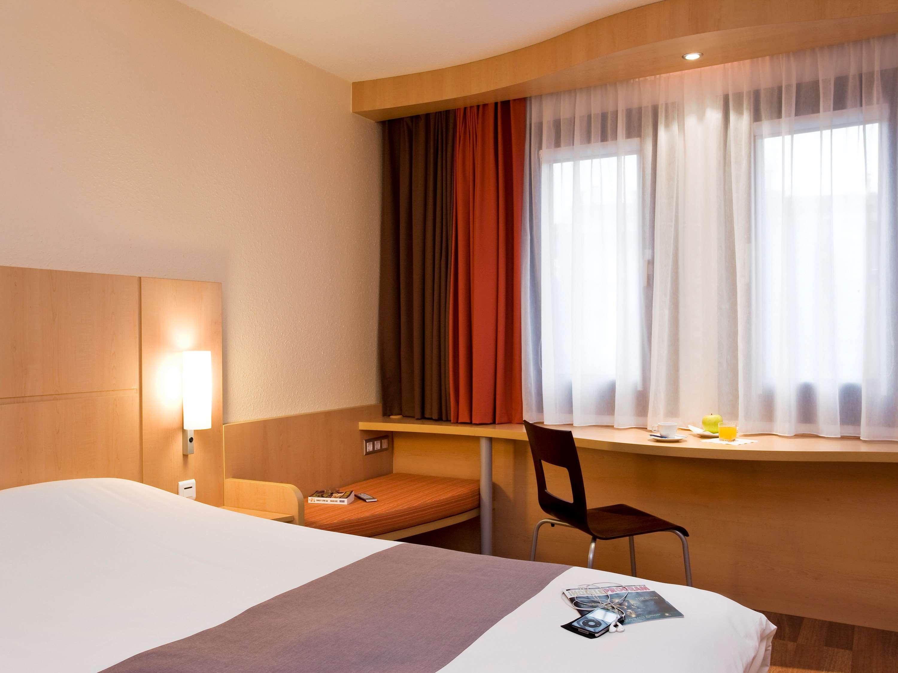 هتل Ibis Budapest Heroes Square بوداپست