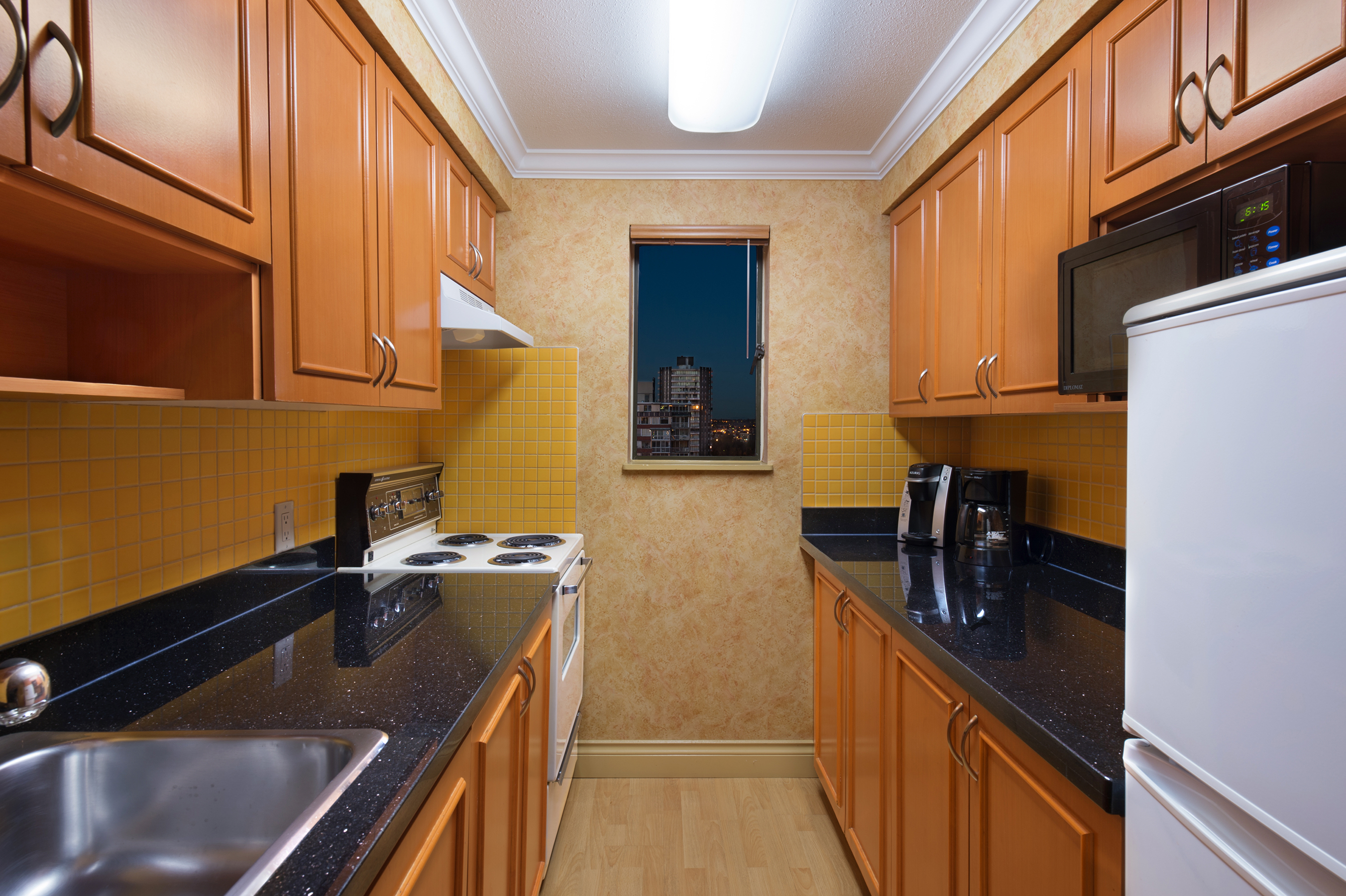 هتل Sunset Inn & Suites ونکوور