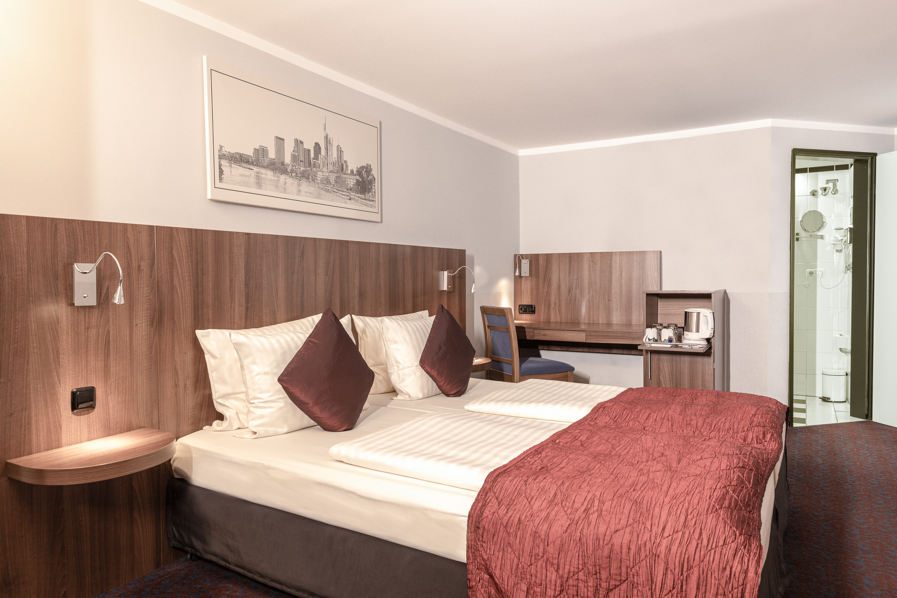 هتل Ramada by Wyndham Frankfurt Central Station فرانکفورت