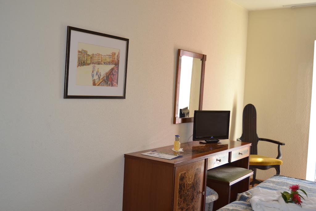 هتل Duerming Villa De Sarria by Oca Hotels Sarria