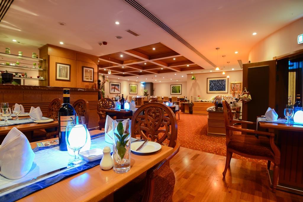 تصاویر Hotel Golden Tulip Al Barsha