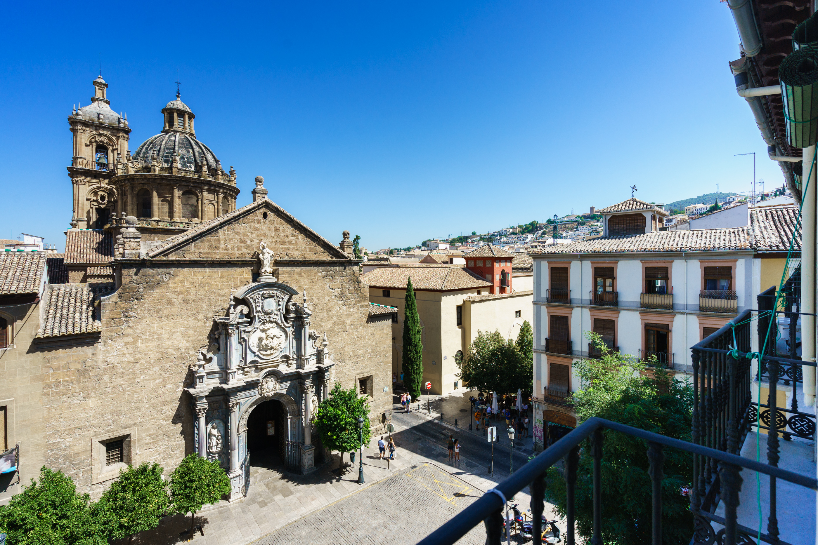 هتل La Perla Granada Suites گرانادا