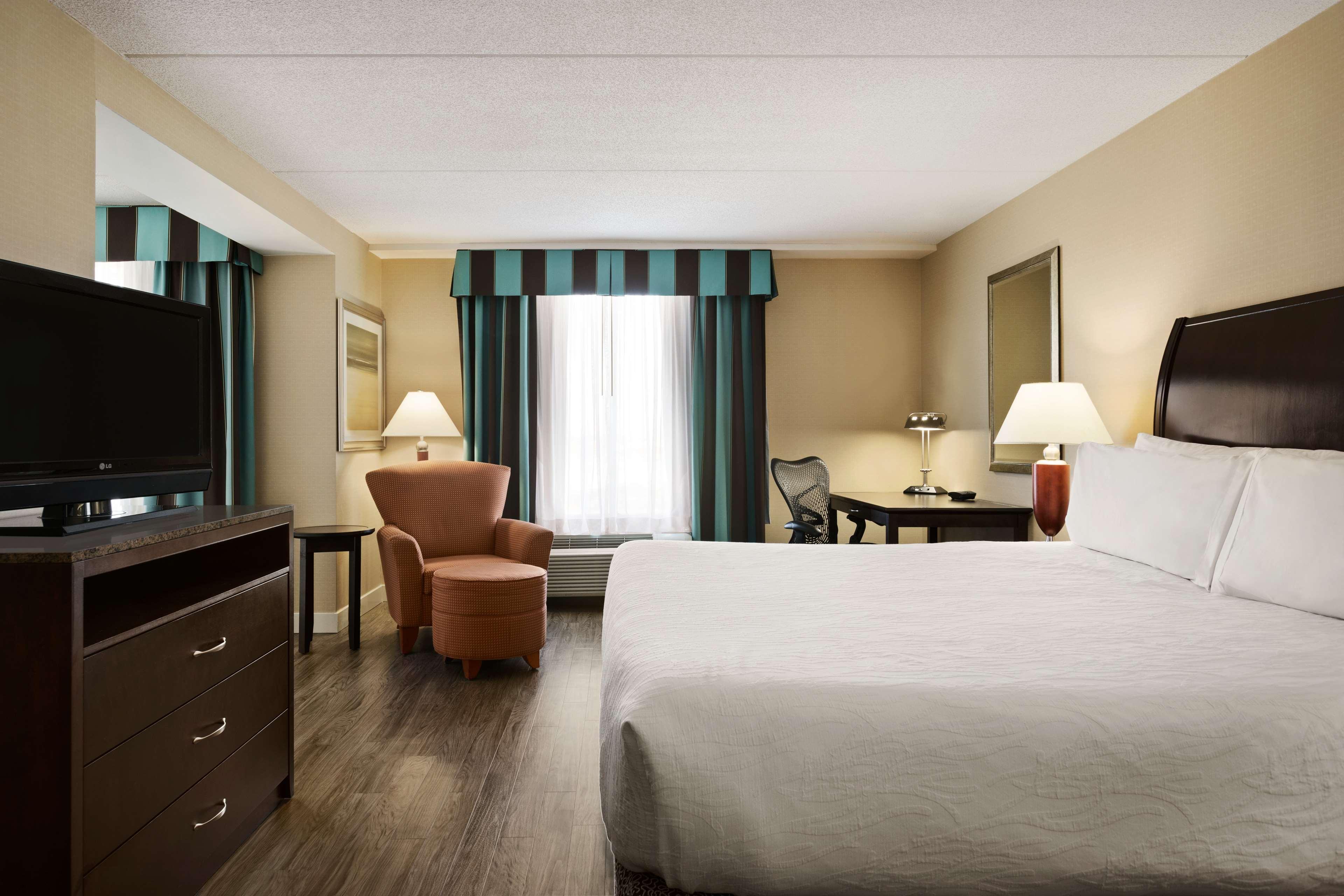هتل Hilton Garden Inn Toronto Vaughan تورنتو