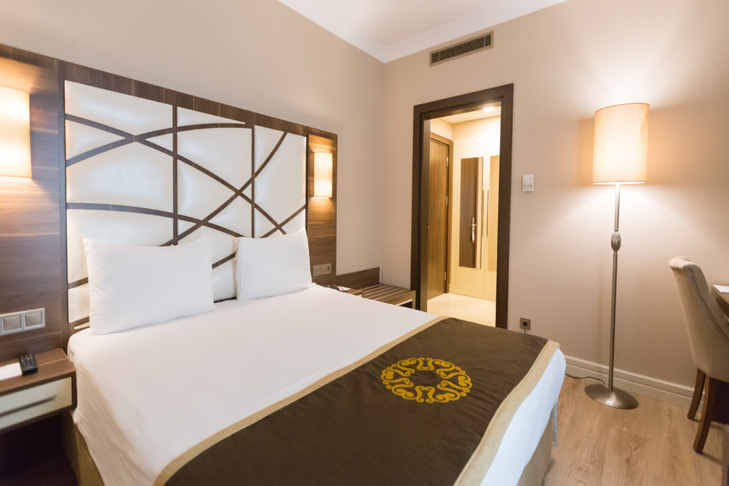 تصاویر Hotel The Grand Mira Business Hotel