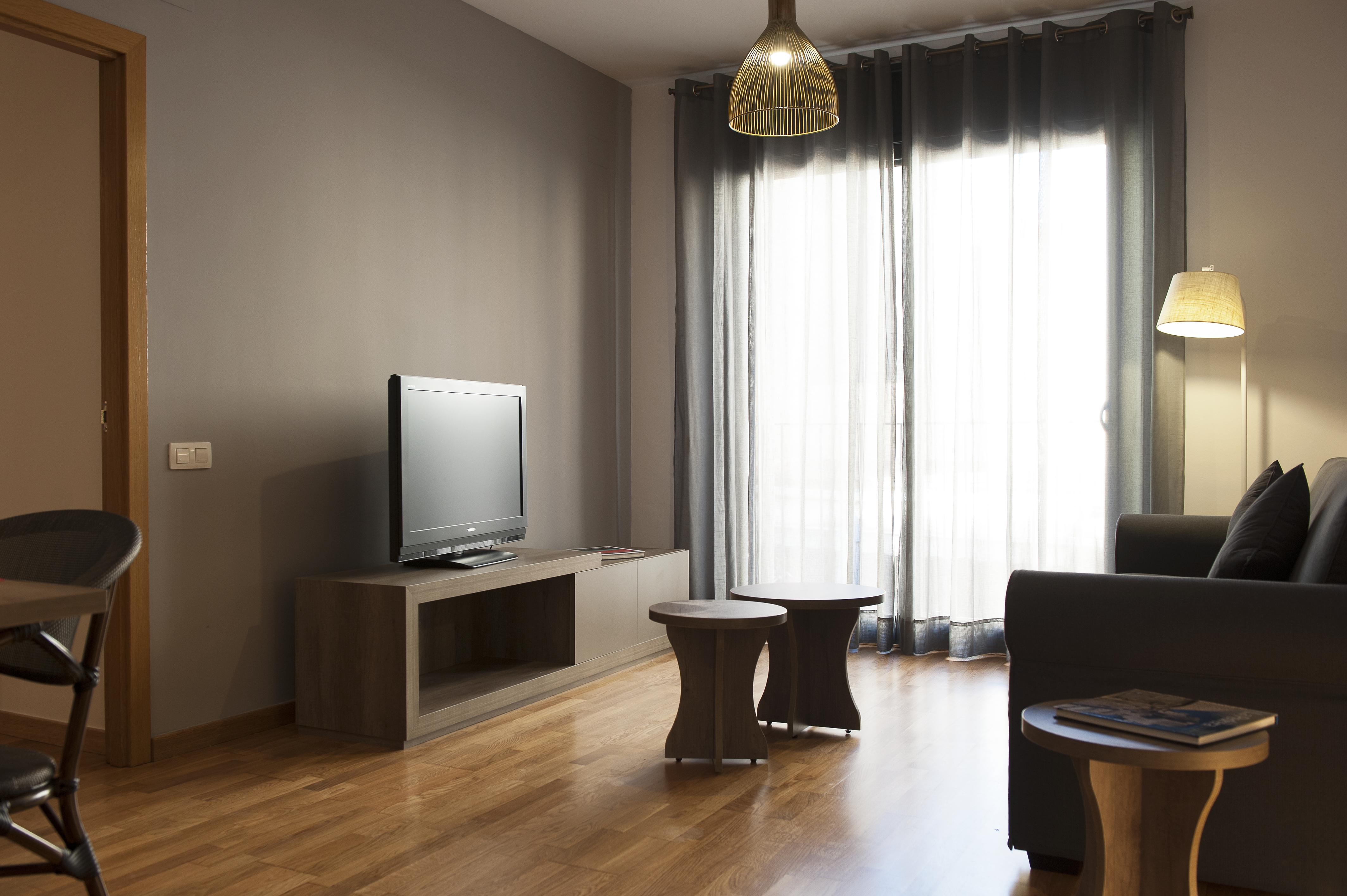هتل MH Apartments Gracia بارسلونا