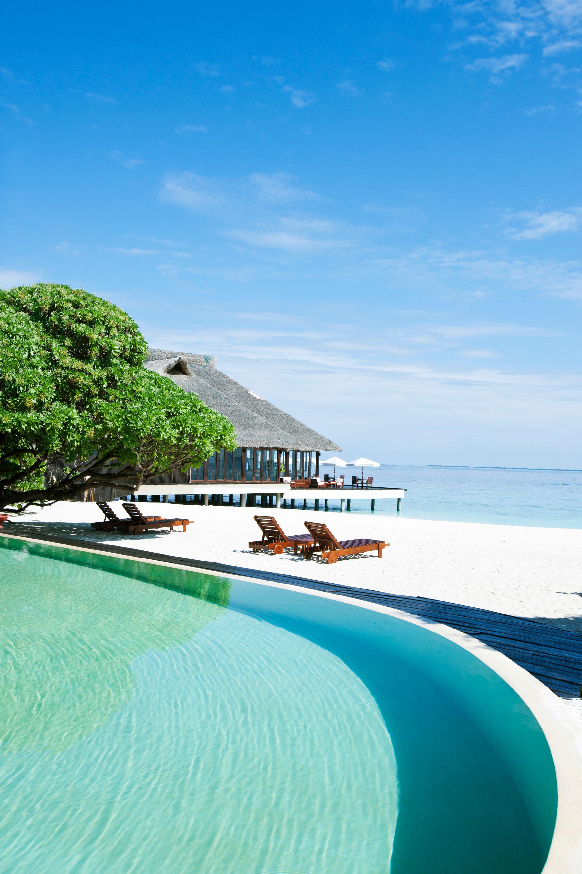 هتل Adaaran Prestige Water Villas Meedhupparu