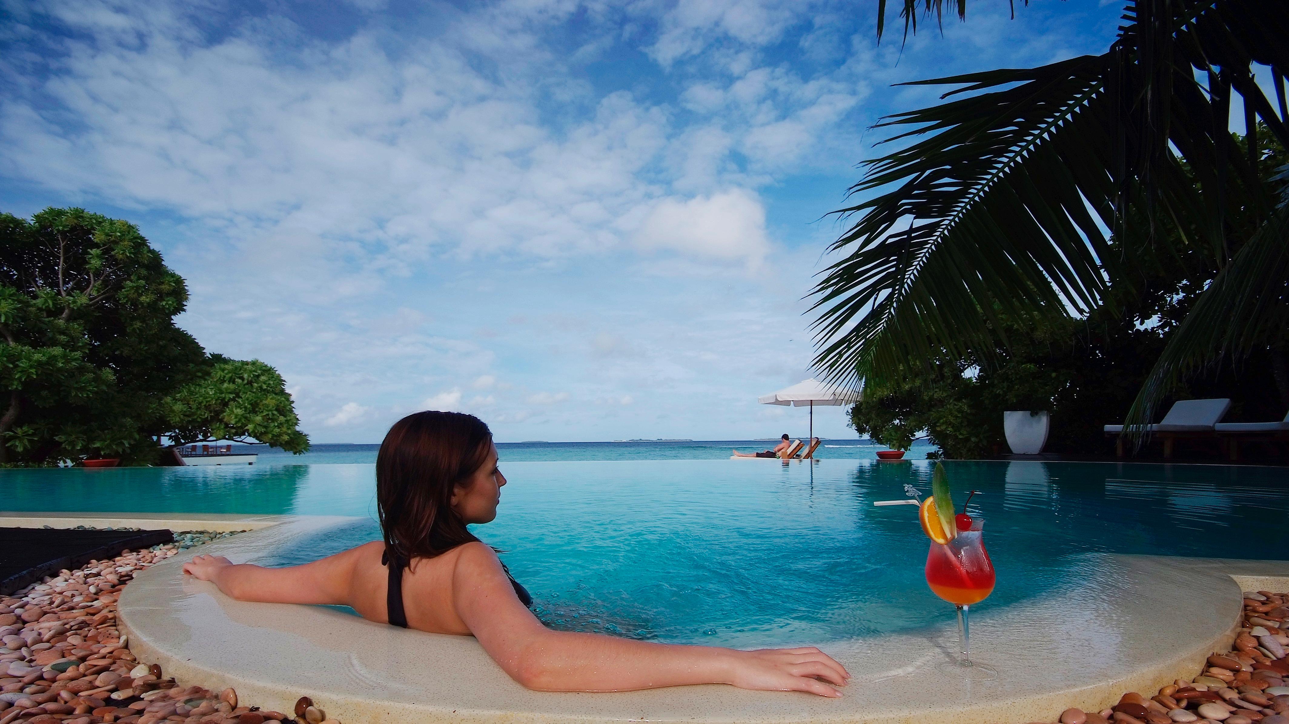 هتل Adaaran Prestige Water Villas Meedhupparu