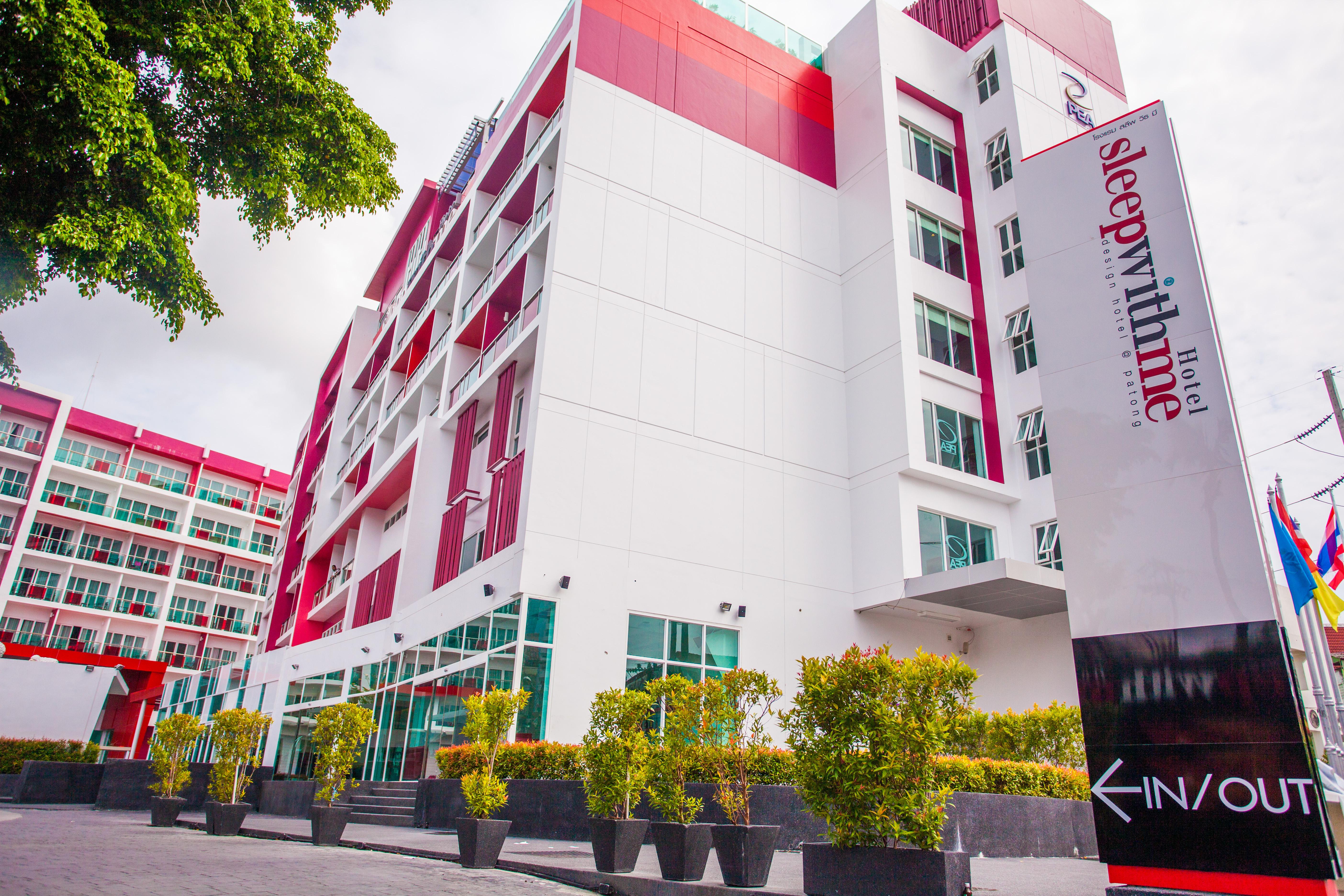 هتل Sleep With Me Design Hotel @ Patong Patong