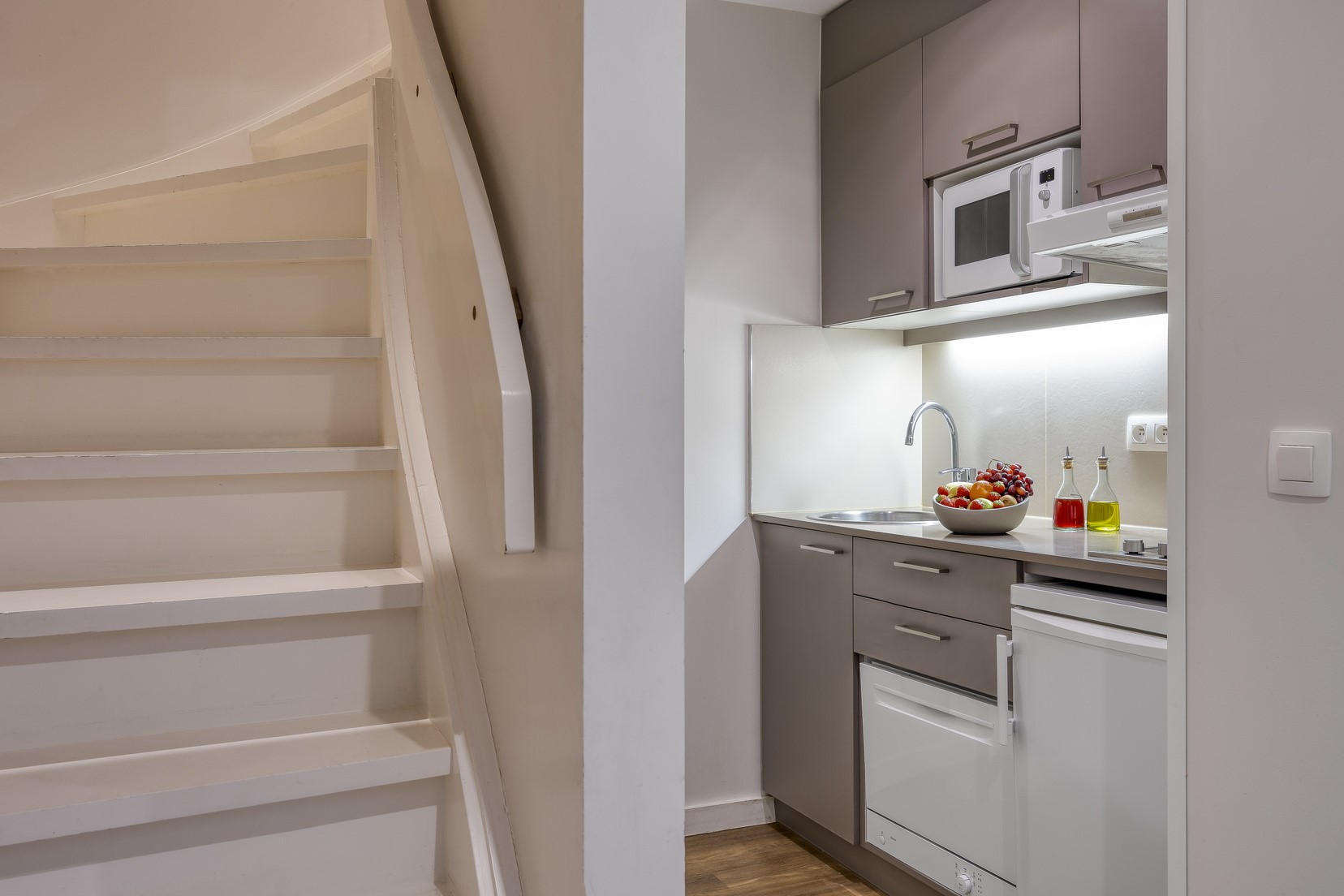 هتل Citadines Toison d'Or Brussels بروکسل