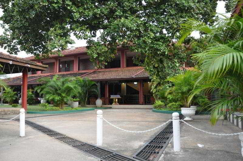 هتل Full Moon Garden Katunayaka