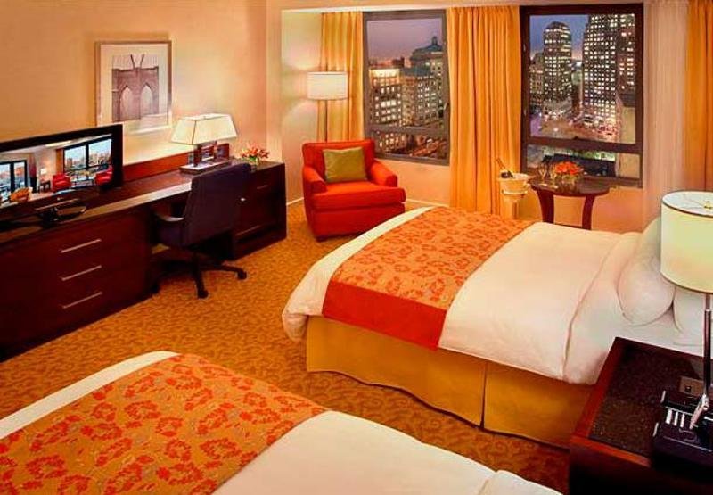 هتل New York Marriott at the Brooklyn Bridge New York