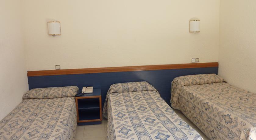 هتل Roma Reial بارسلونا