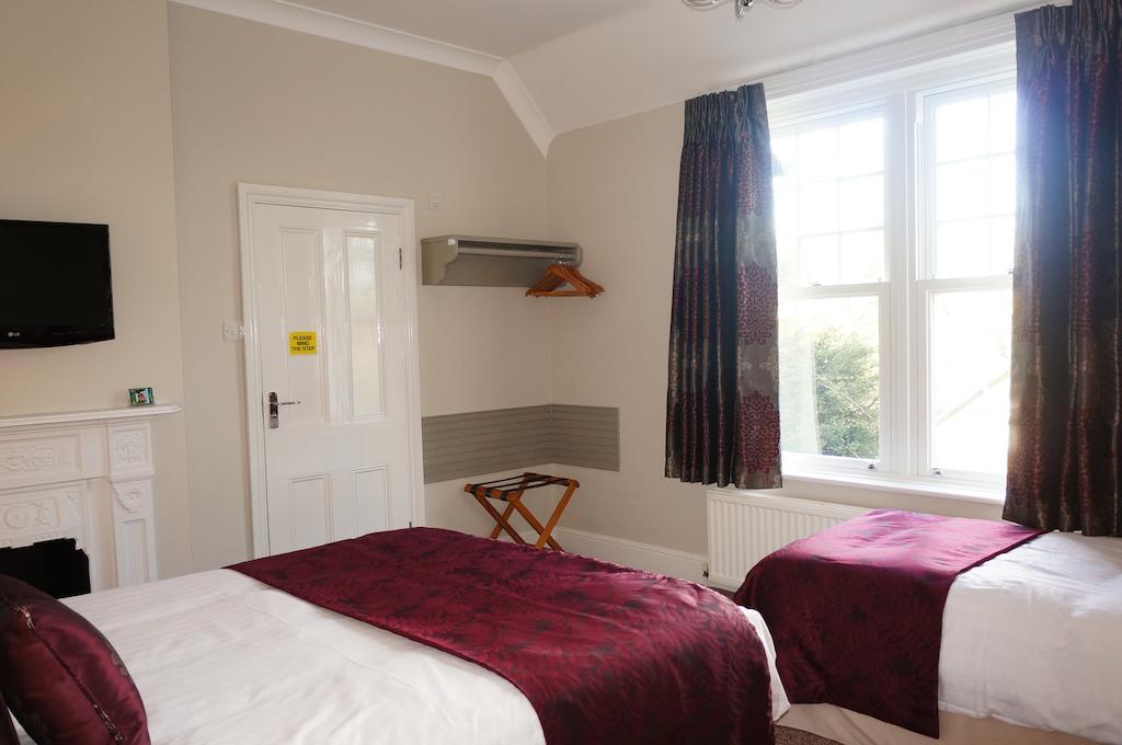 هتل The Lawn Guest House Horley