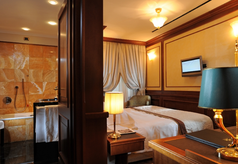 هتل Manzoni میلان