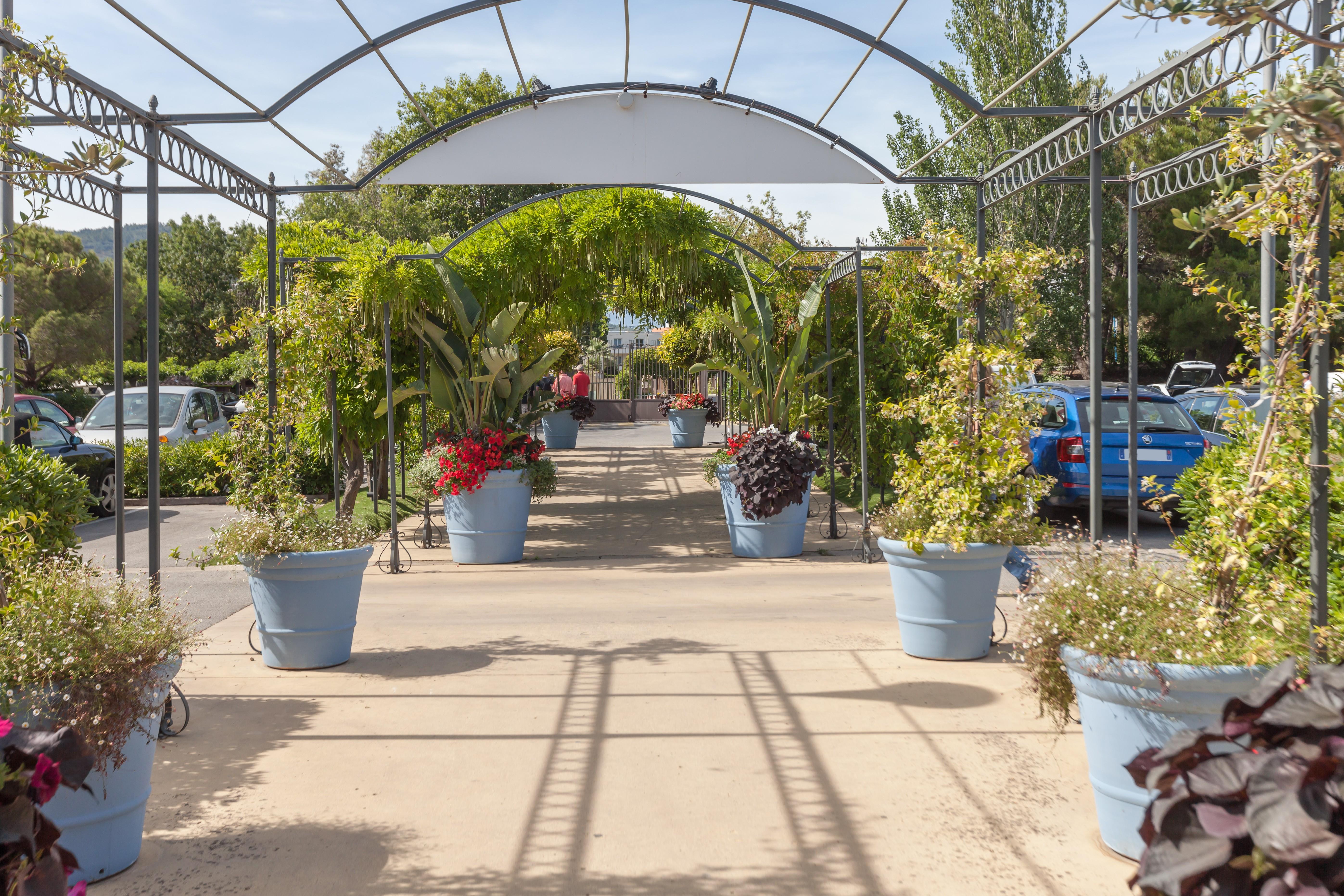 Alibaba https://cdn.alibaba.ir/ostorage/hotel/images/7CACEC13/6AB31F27BFA2E4DA661734098DDEB87B.jpg