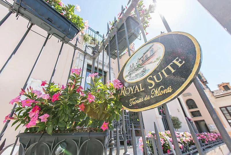 Hotel Royal Suite Trinità Dei Monti