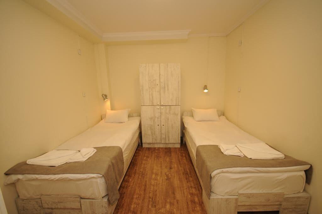 هتل Hostel Bon Voyage تفلیس