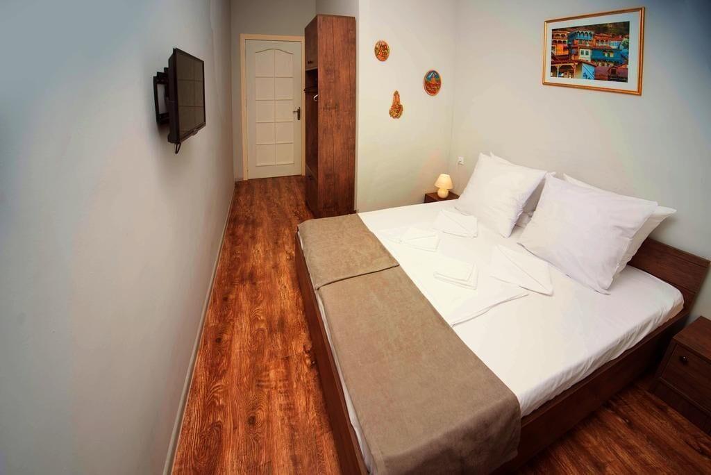 هتل Hostel Bon Voyage تفلیس
