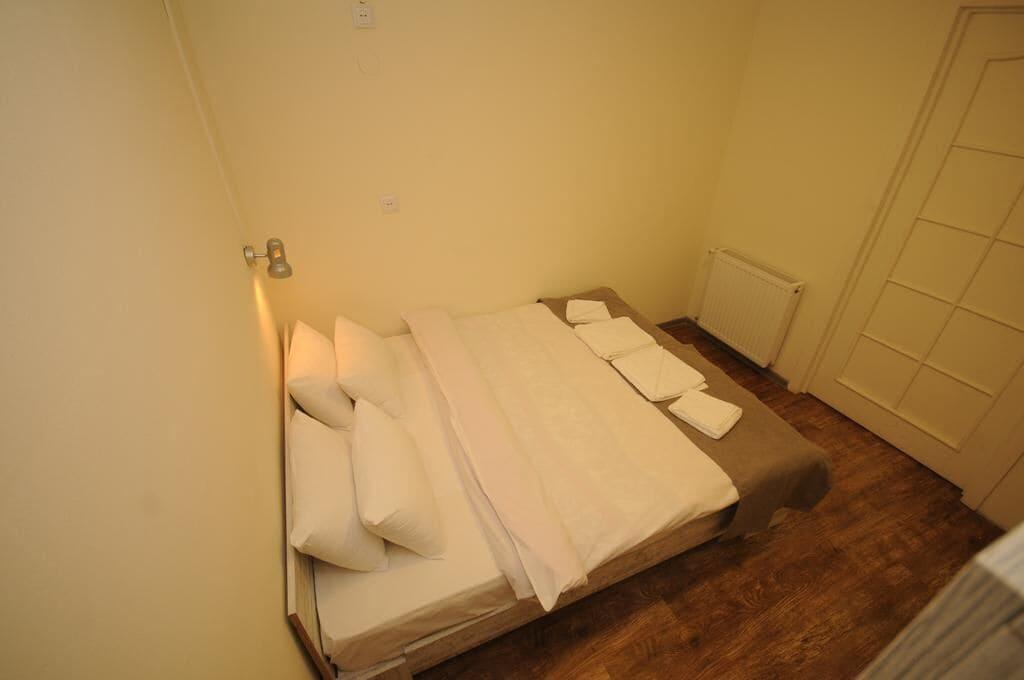 هتل Hostel Bon Voyage تفلیس