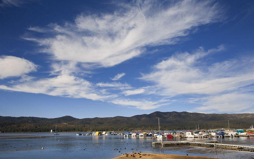 هتل Big Bear Frontier دریاچه بیگ بیر
