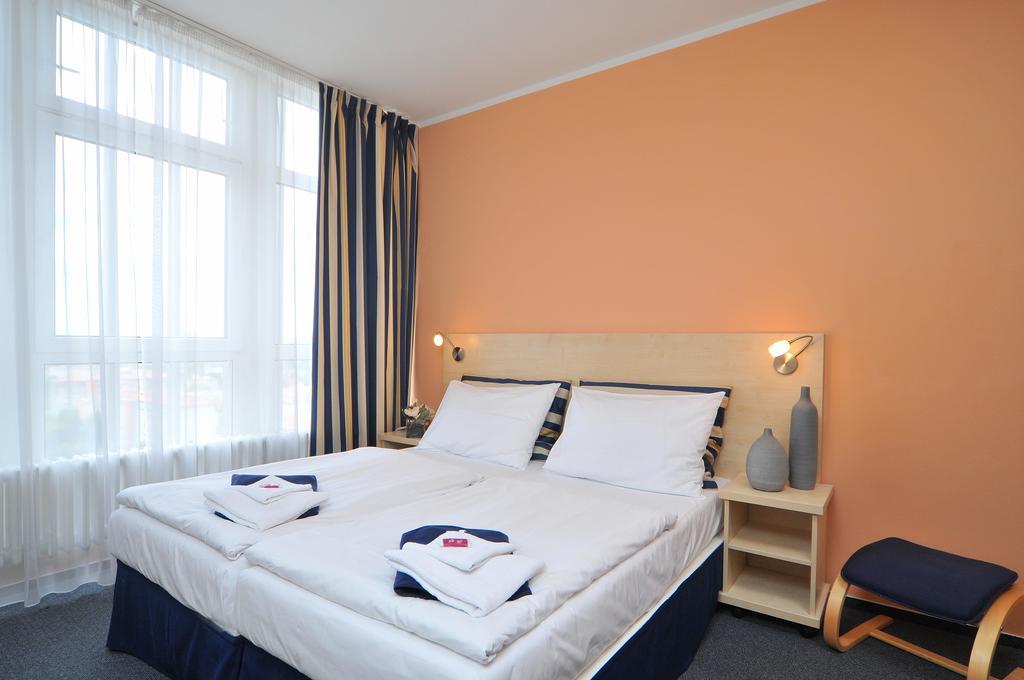 هتل Hotel Juno پراگ
