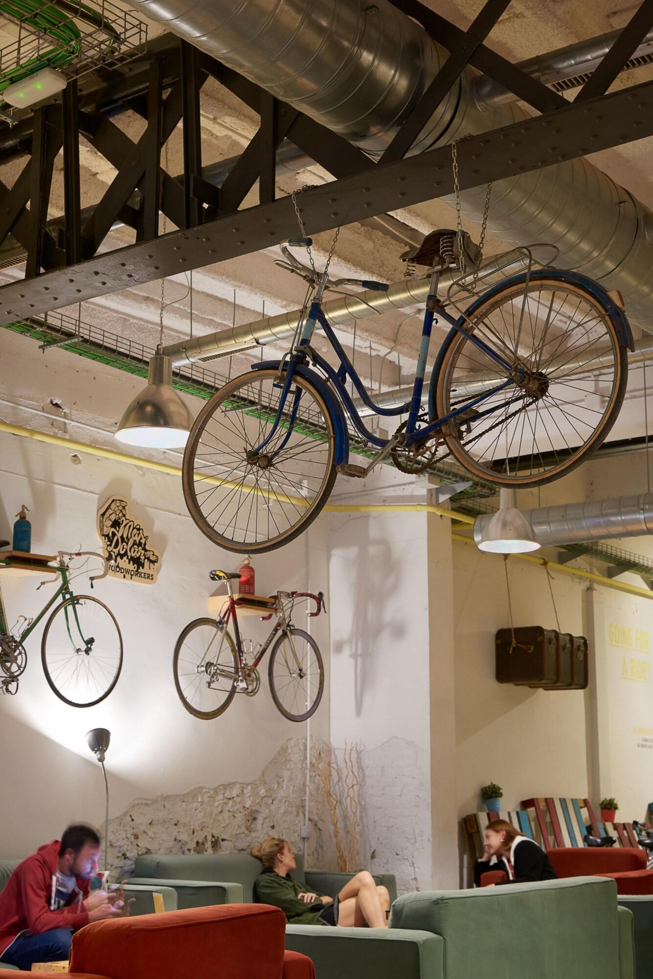 هتل Barcelona Bed&Bike - Hostel بارسلونا
