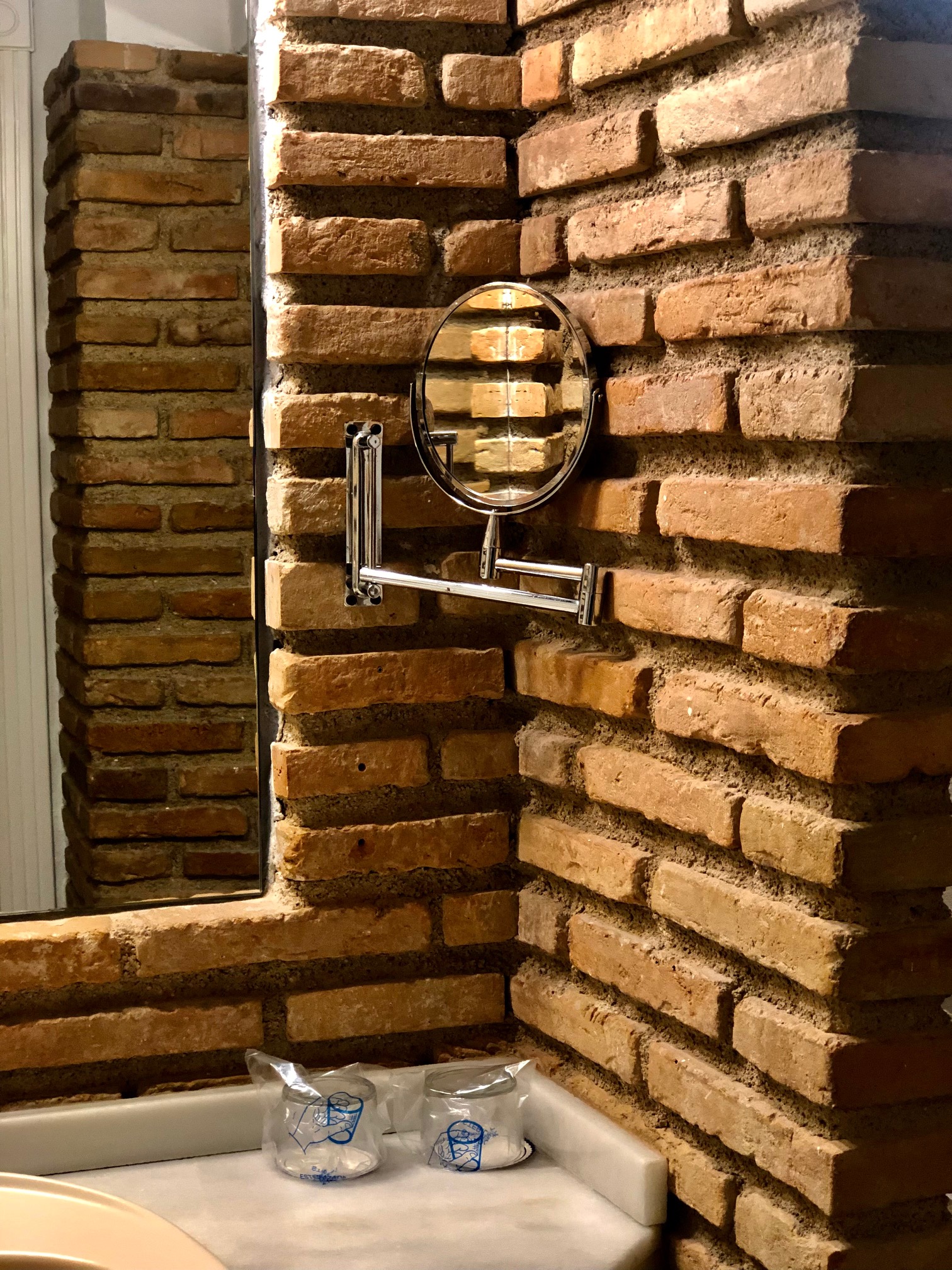 هتل Hotel Rosa D'Oro گرانادا