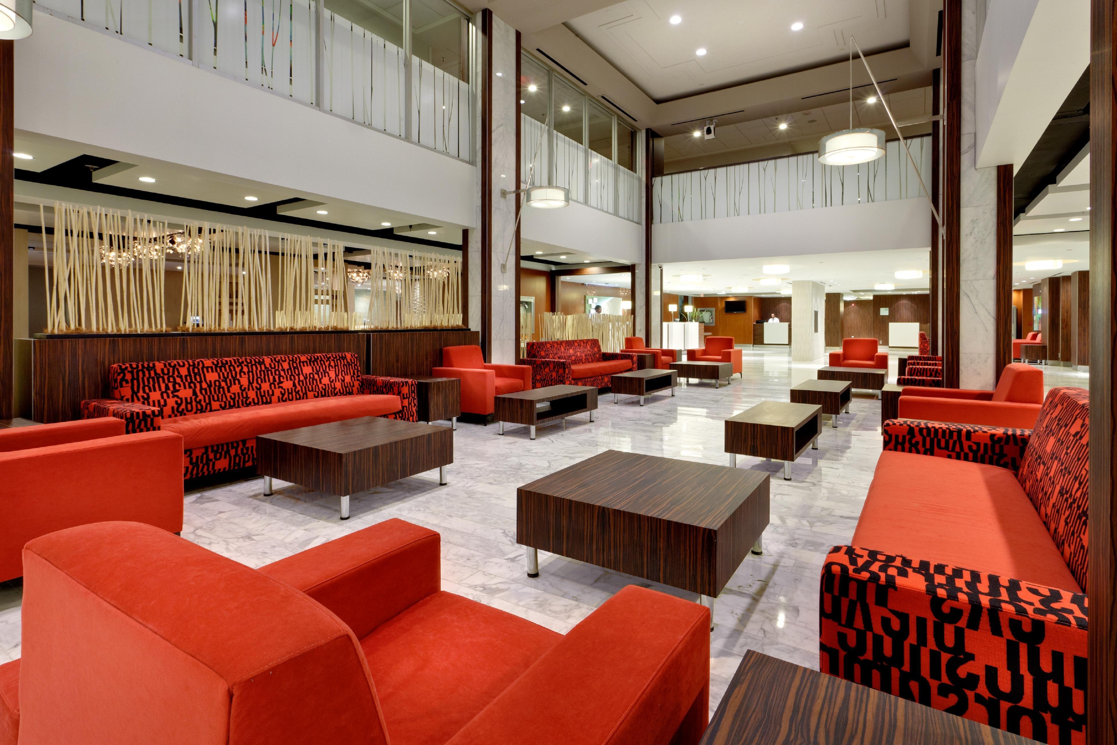 هتل هالیدی این تورنتو داون تاون سنتر تورنتو