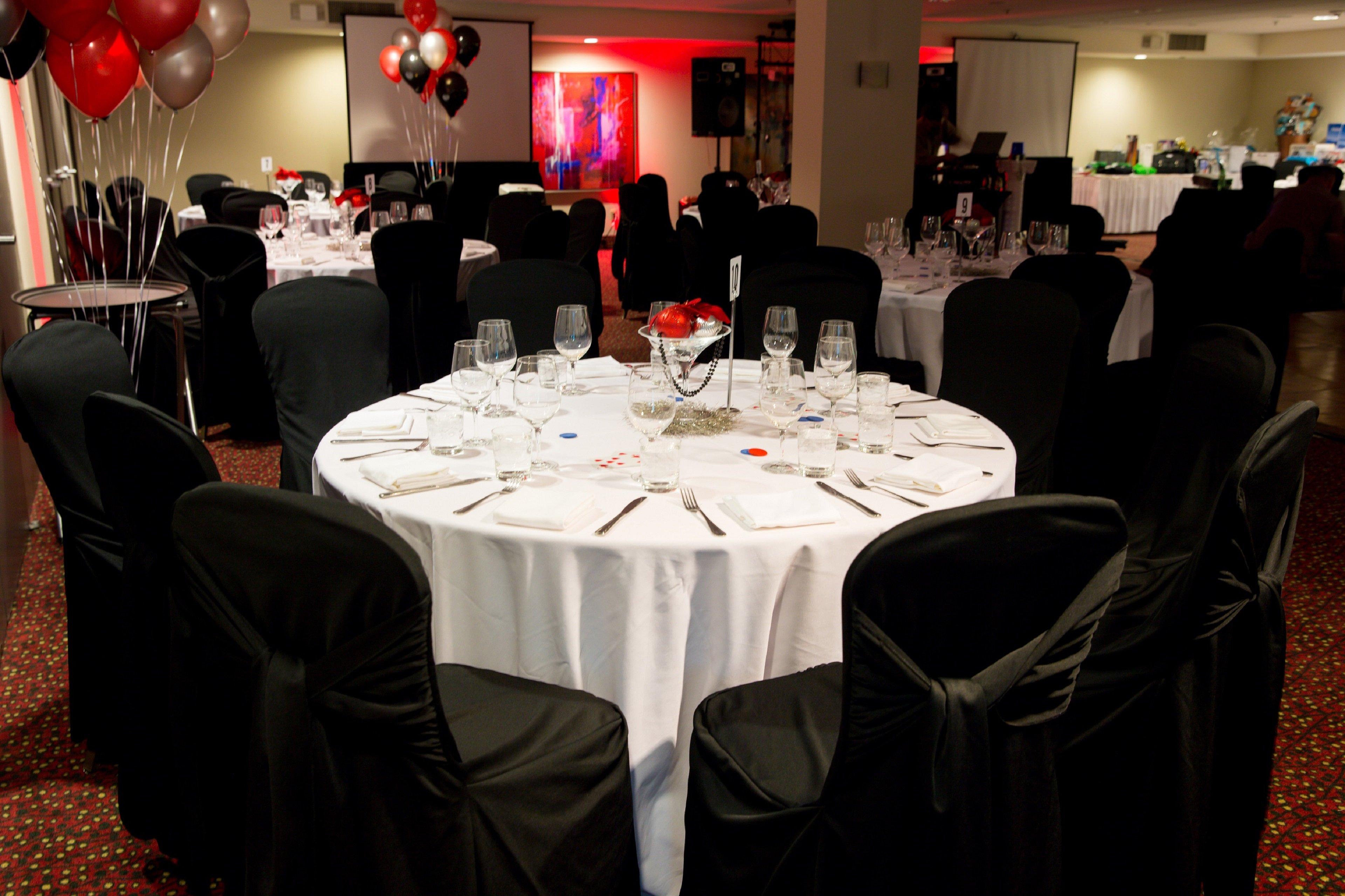 هتل هالیدی این تورنتو داون تاون سنتر تورنتو