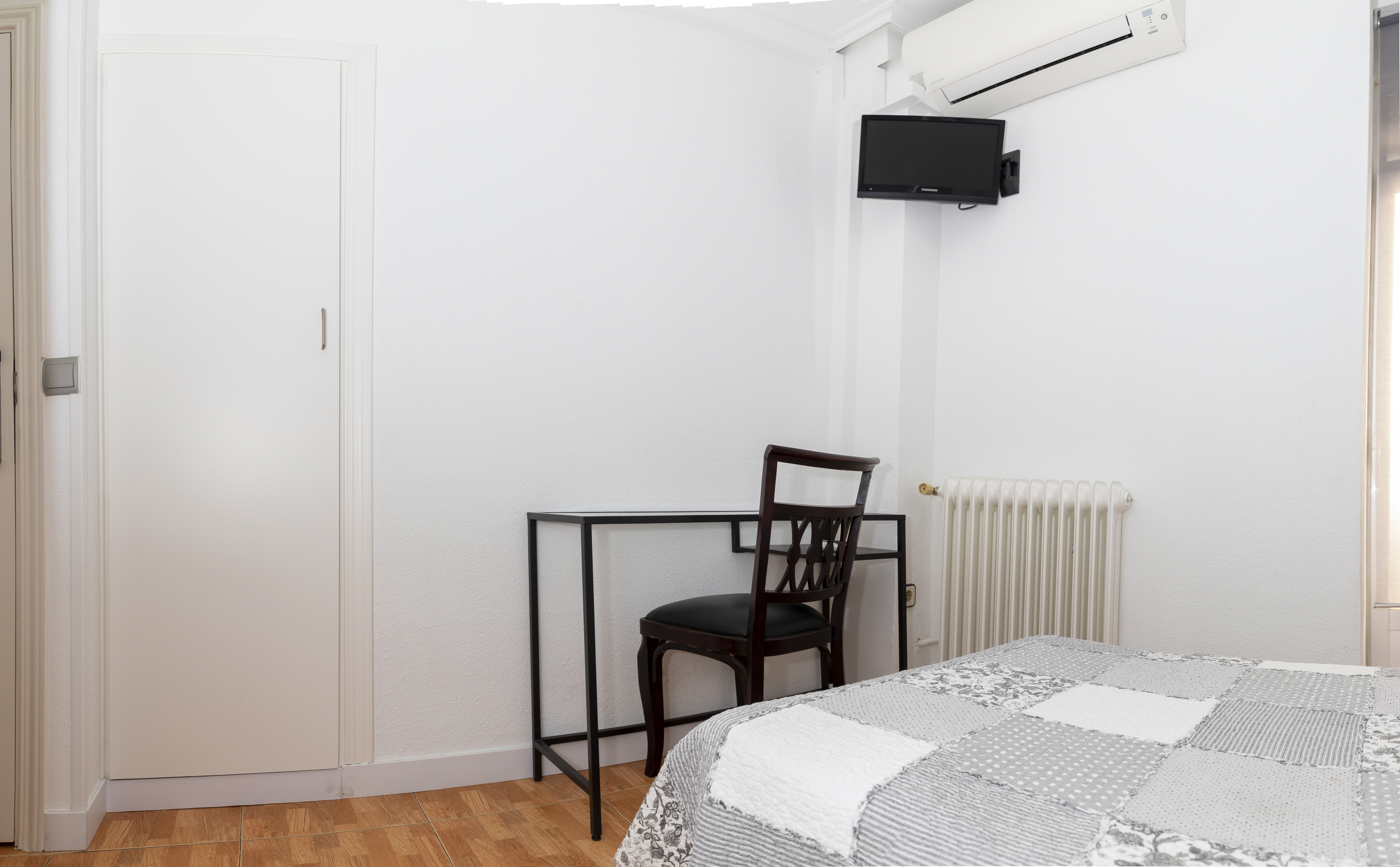 هتل Hostal Tokio مادرید