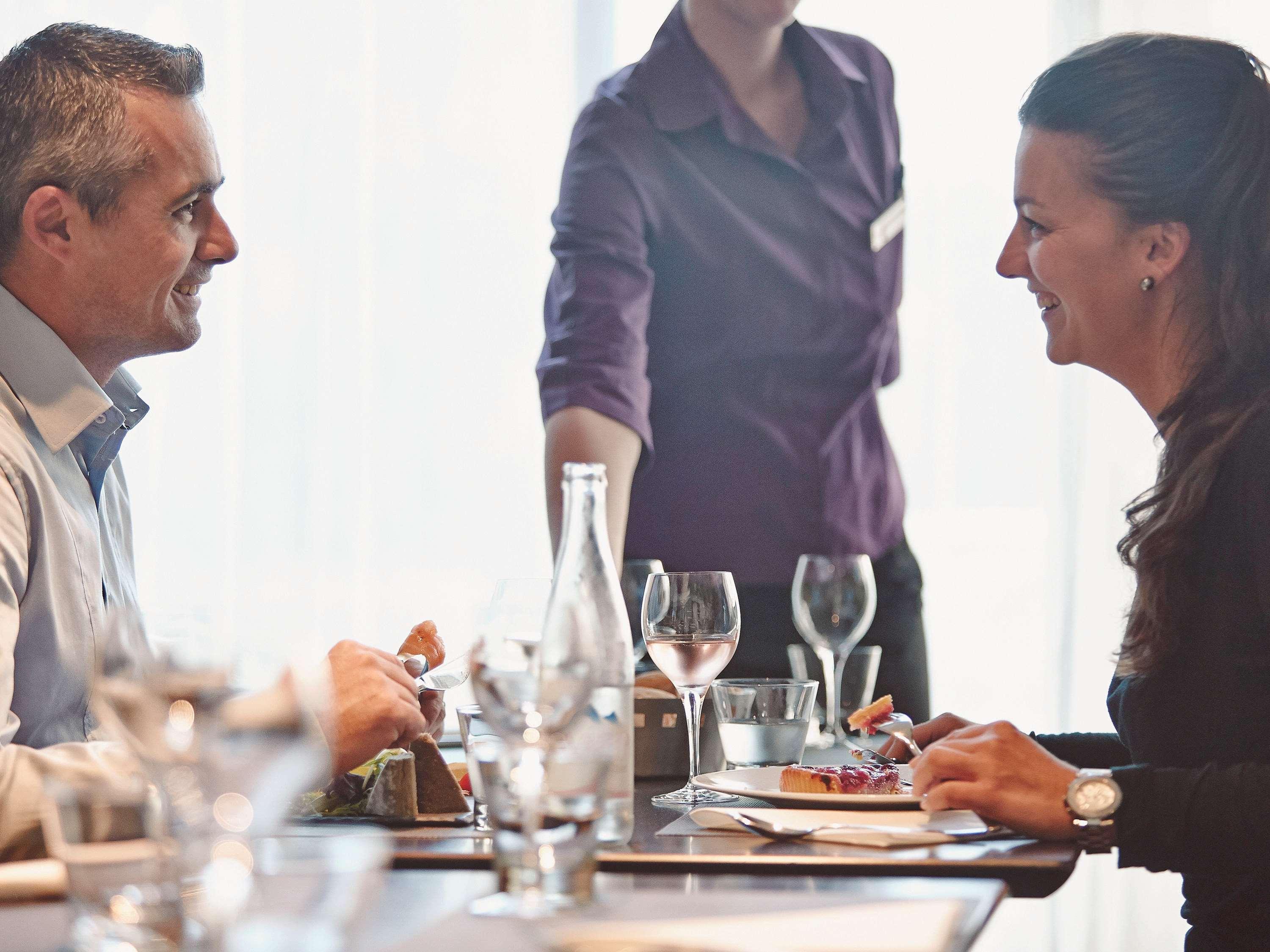 هتل Novotel Toronto Centre تورنتو