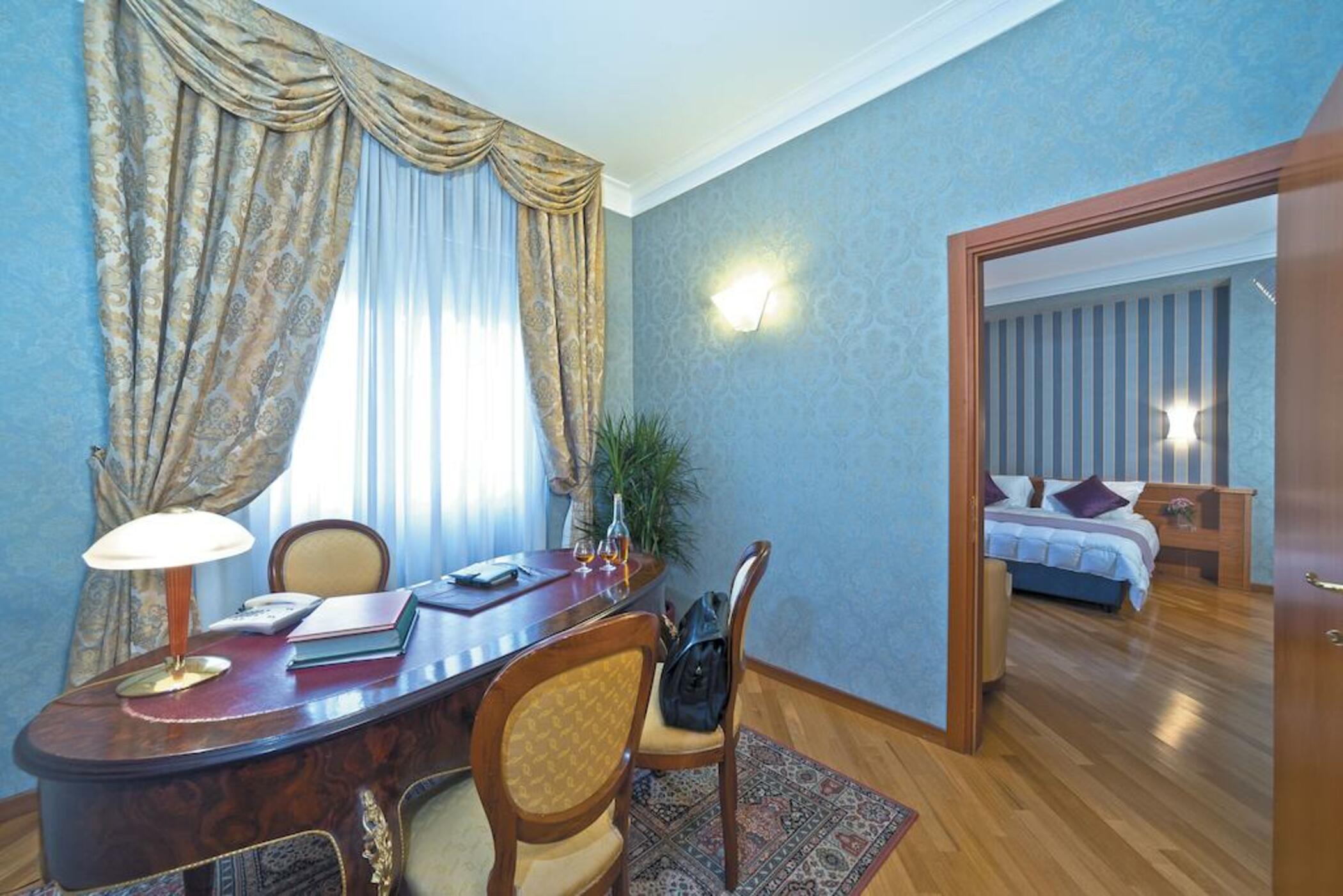 هتل ELE Green Park Hotel Pamphili رم