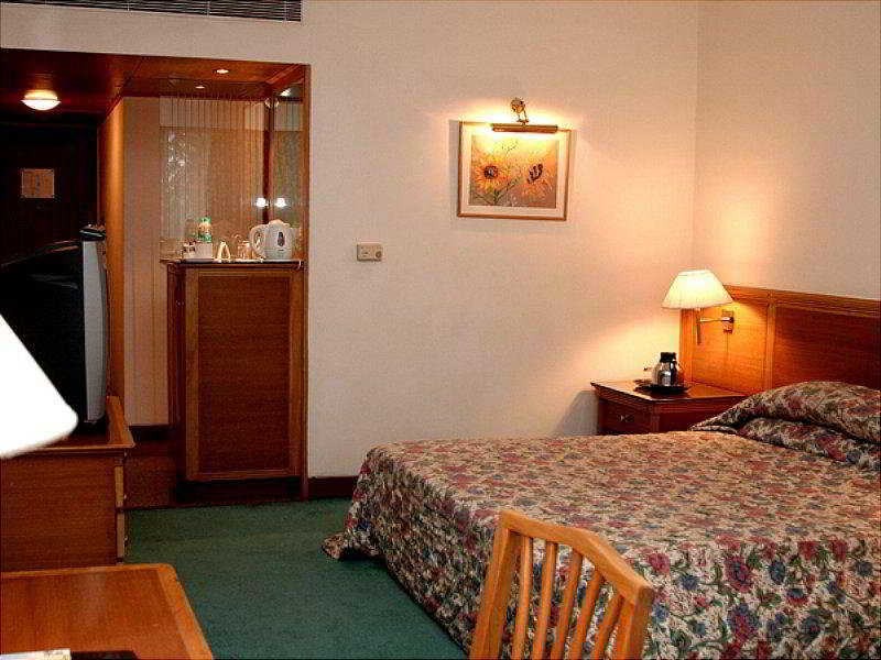 هتل The Resort Mumbai Bombay/Mumbai