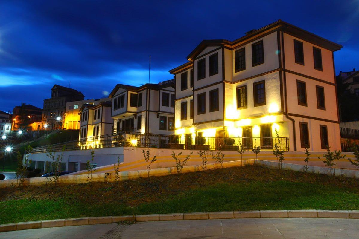 هتل زانوس پاشا کناکلاری ترابزون