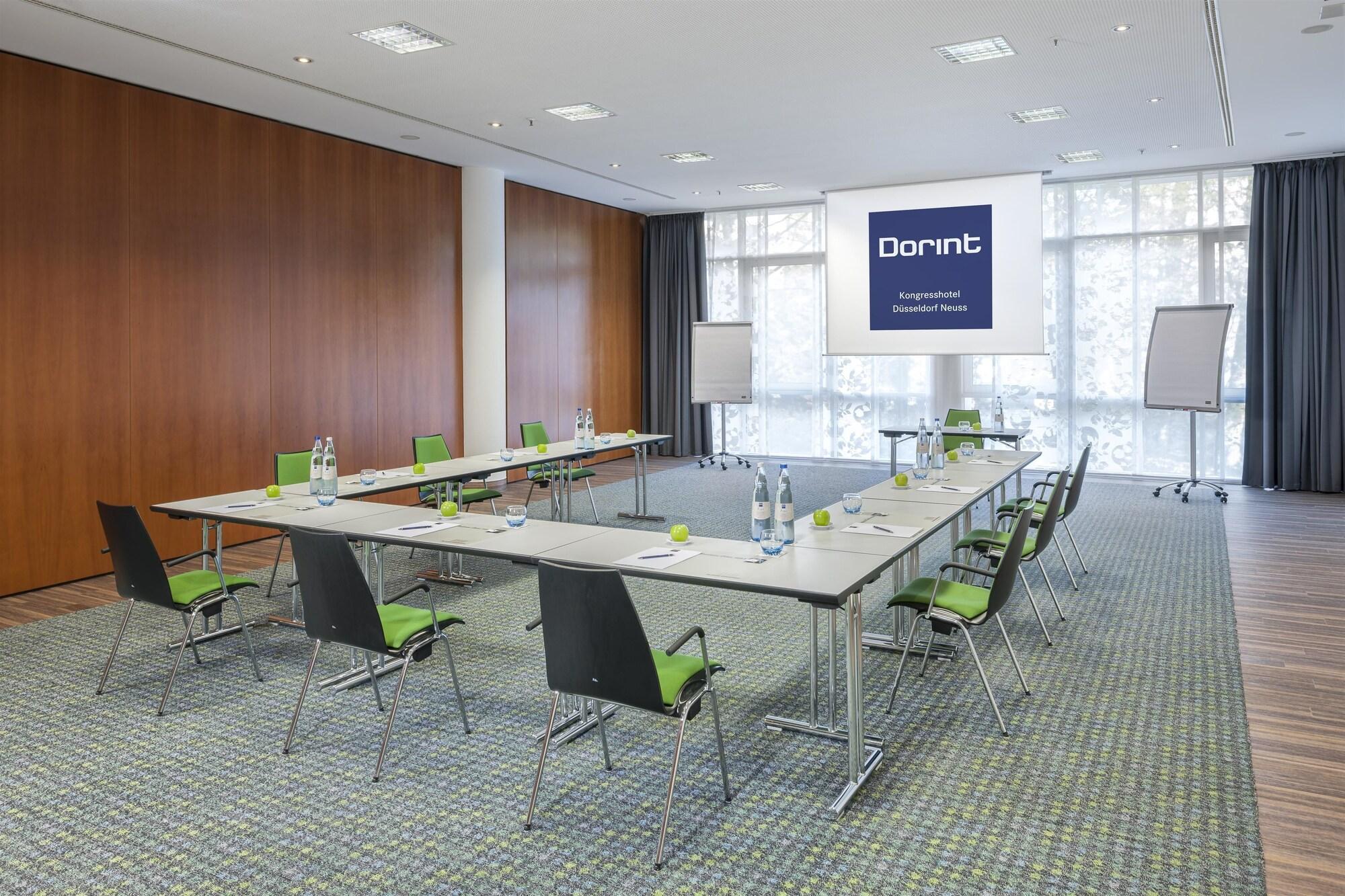 هتل Dorint Kongresshotel Düsseldorf/Neuss Neuss