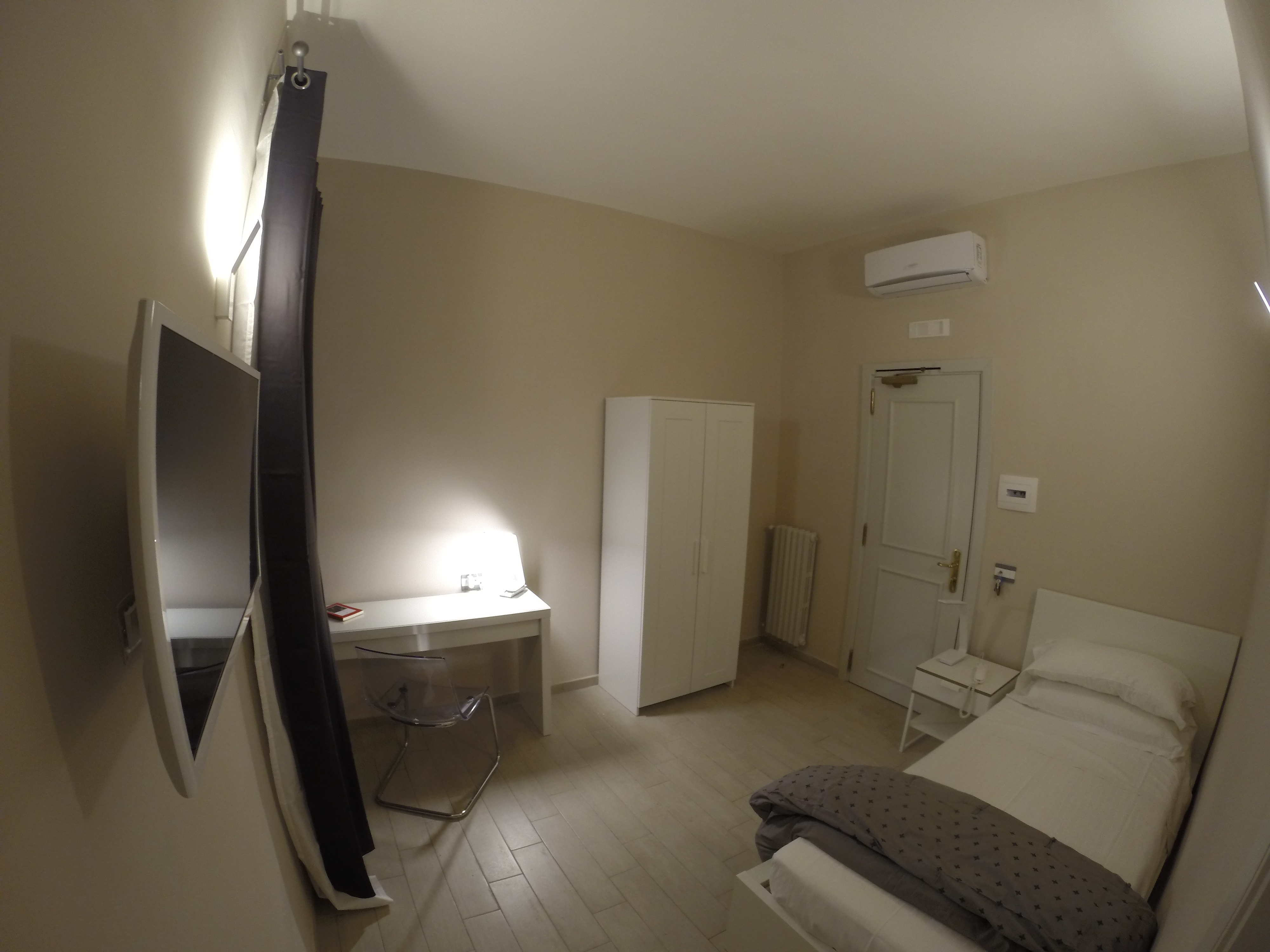 هتل Up Hotel ناپل