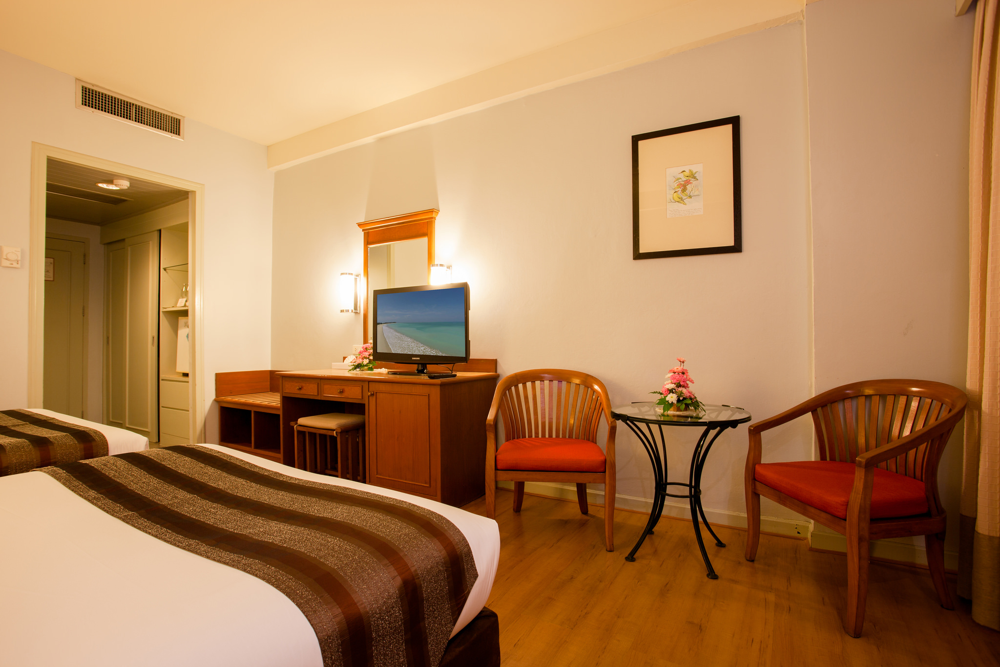 هتل Phuket Merlin پوکت