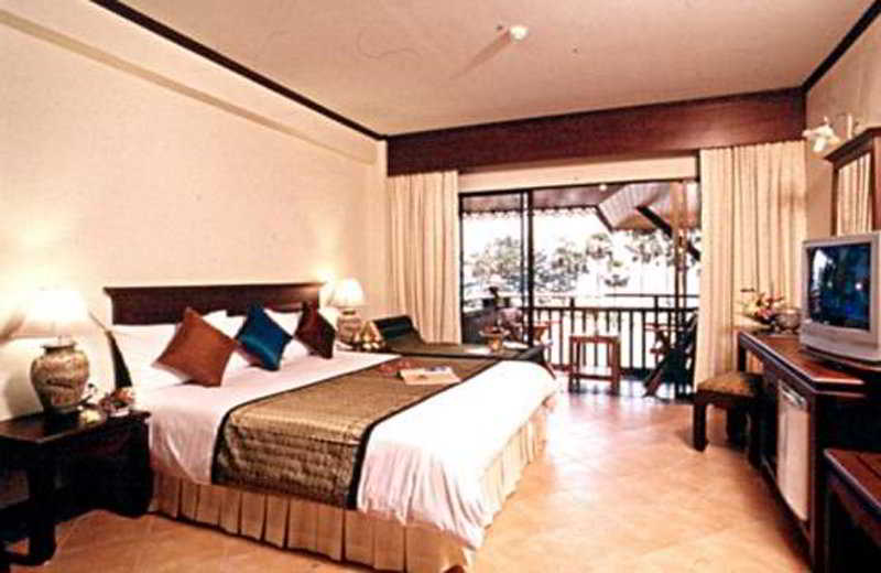 هتل Baan Karonburi Karon