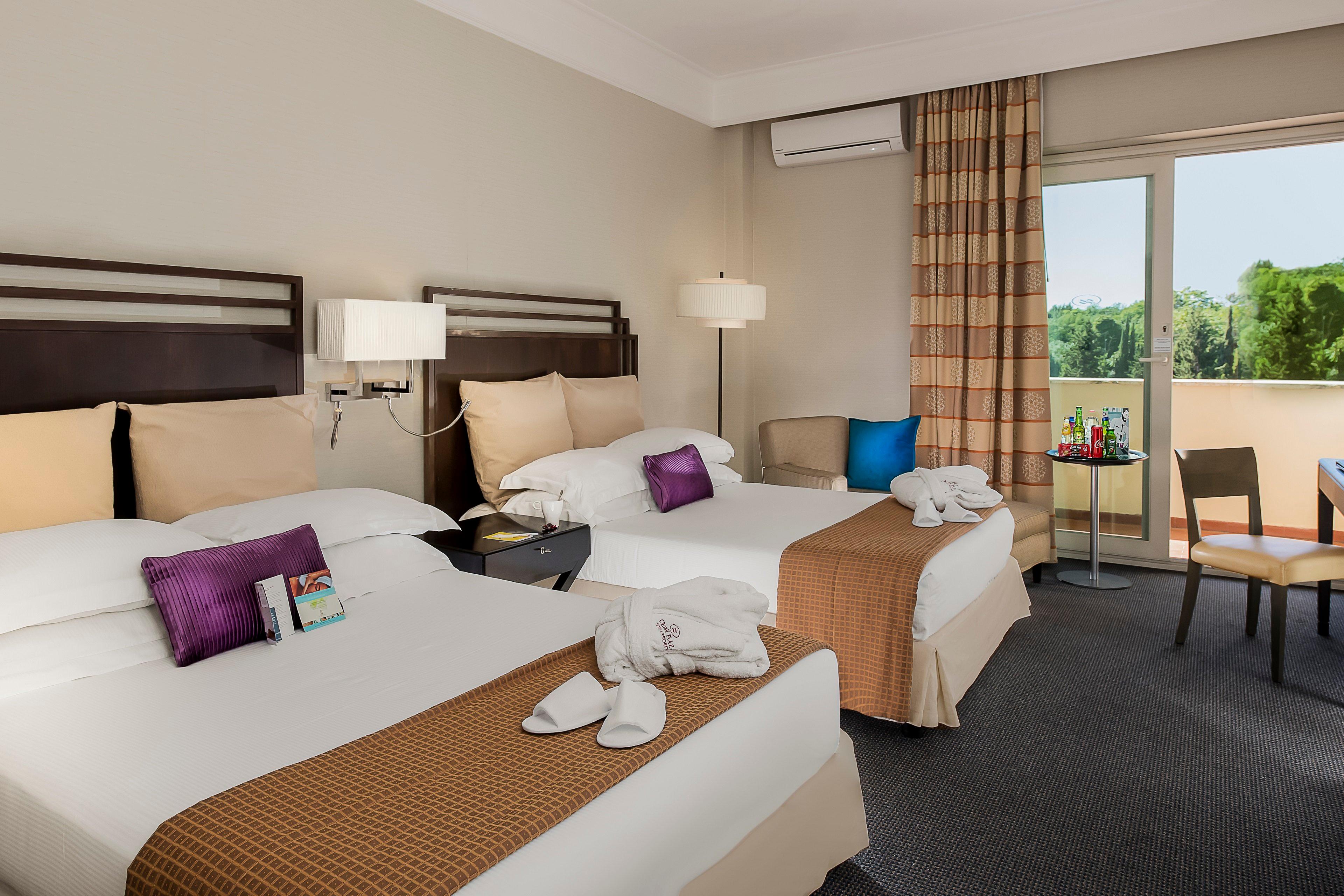 هتل Crowne Plaza St. Peter's رم