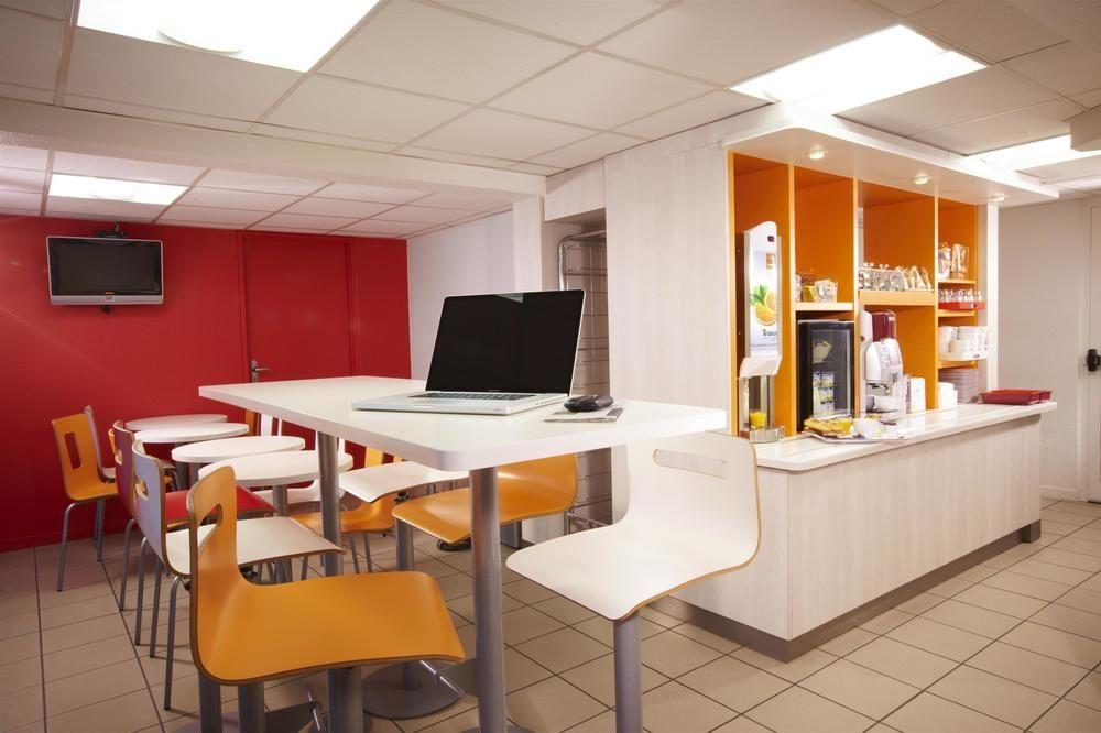 هتل Premiere Classe Villepinte Centre - Parc Des Expositions Villepinte