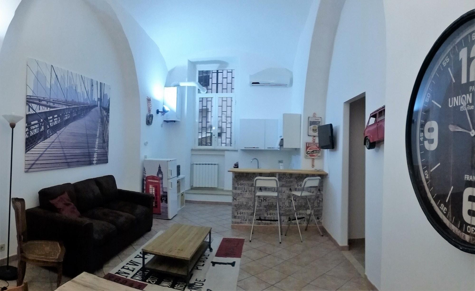 هتل Trinity Luxury Rooms رم