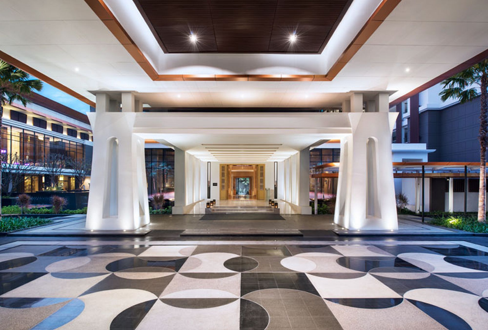 هتل Le Méridien Suvarnabhumi Bangkok Golf Resort & Spa Samut Prakan