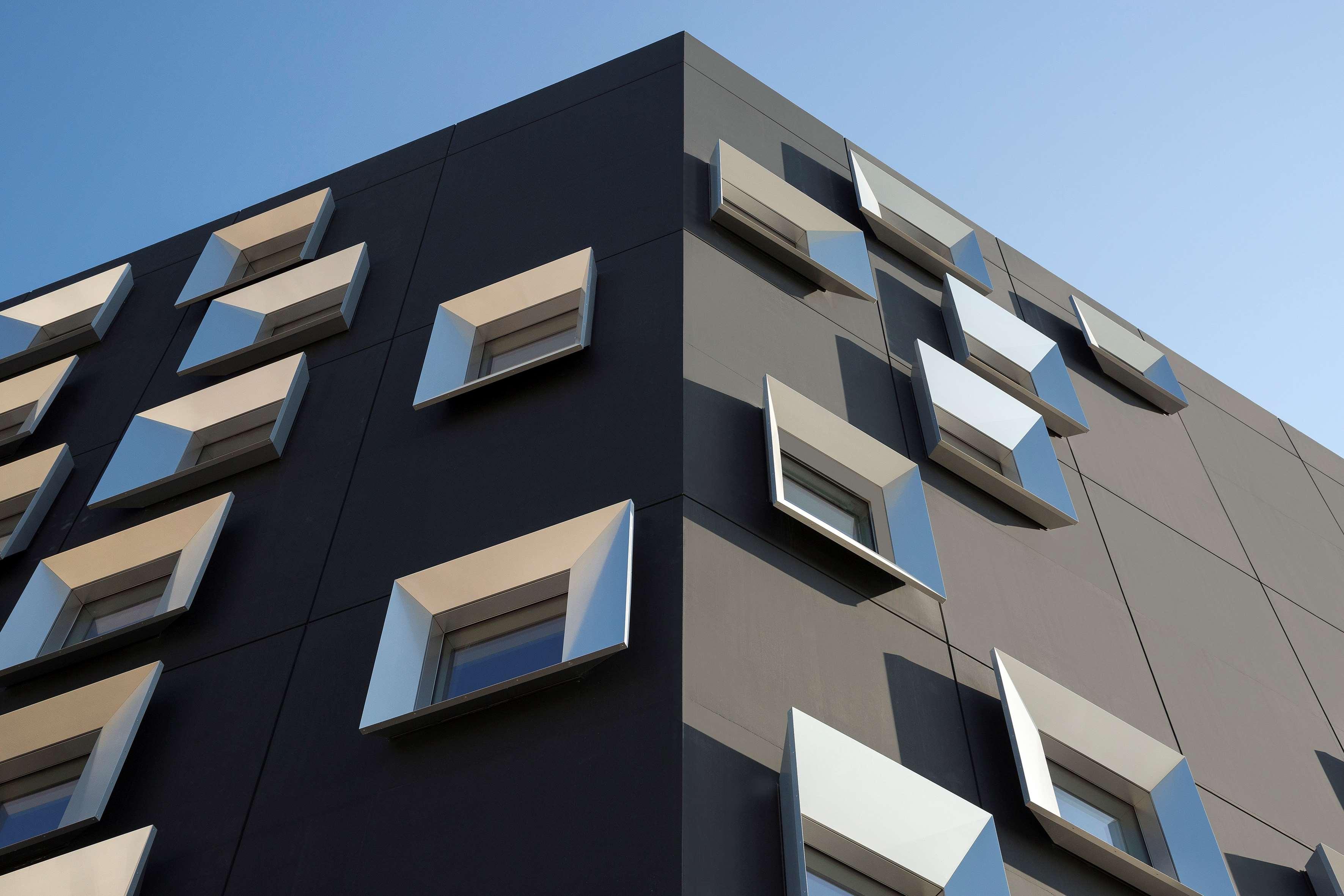 Alibaba https://cdn.alibaba.ir/ostorage/hotel/images/89A66AFF/EB41135F1F3BC8E65F827FD715B191EA.jpg