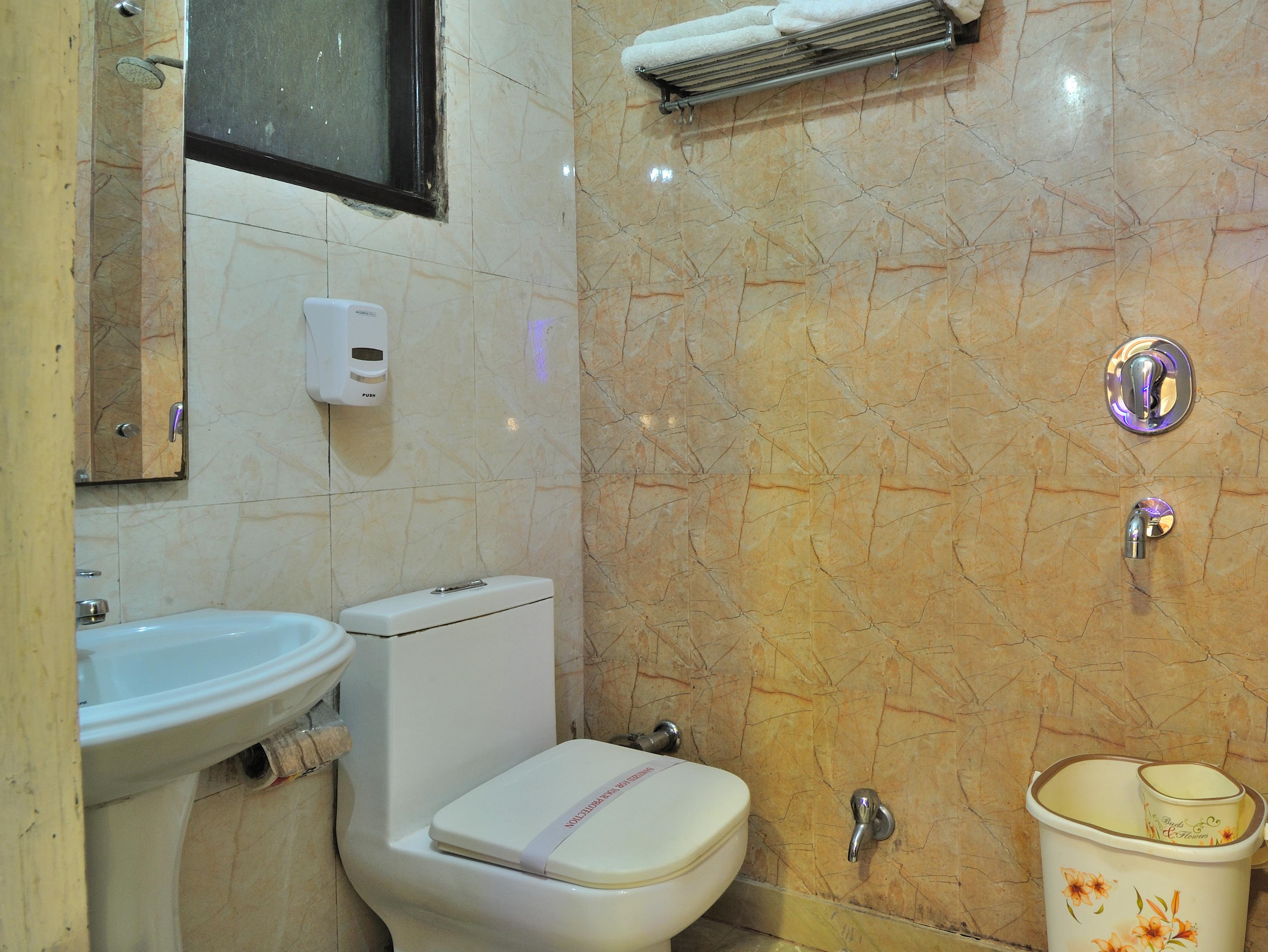 هتل Hotel Nirmal Mahal دهلی