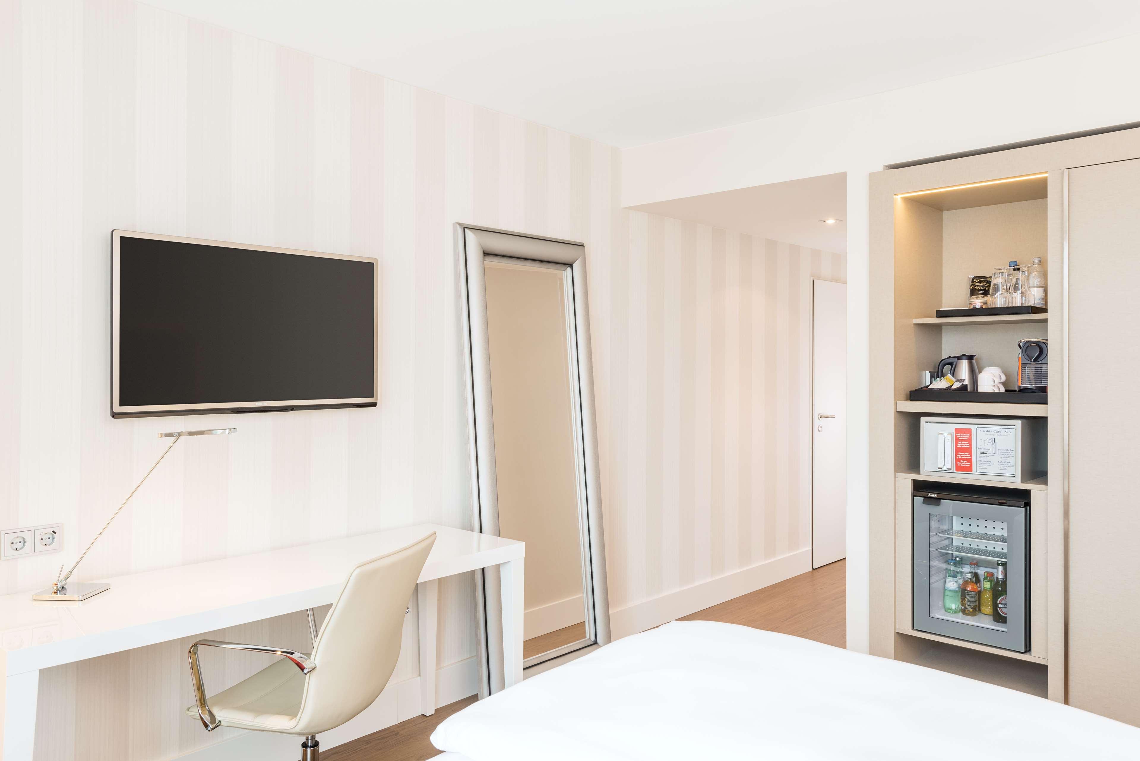 هتل NH Collection Köln Mediapark کلن