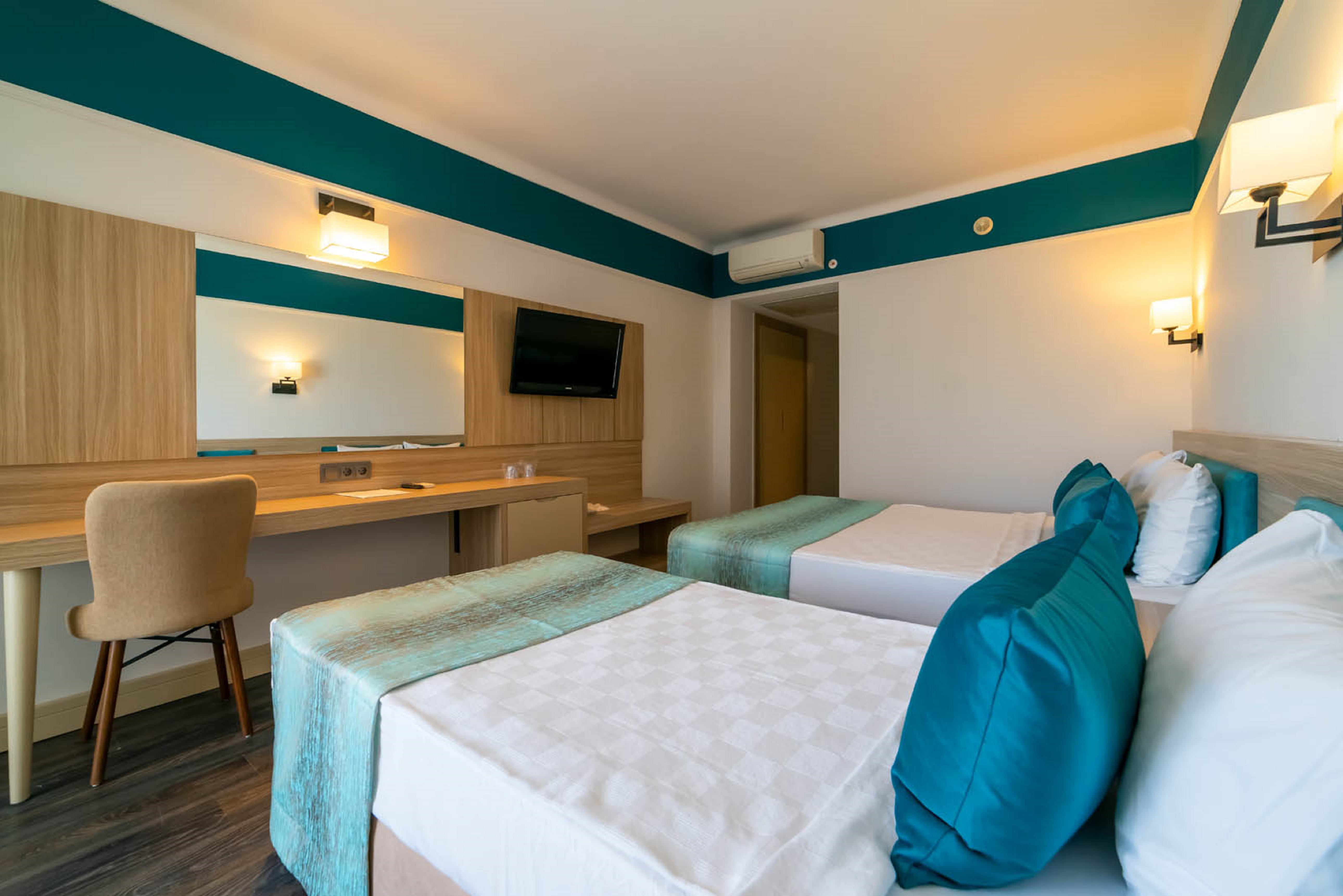 هتل Amara Family Resort ساید