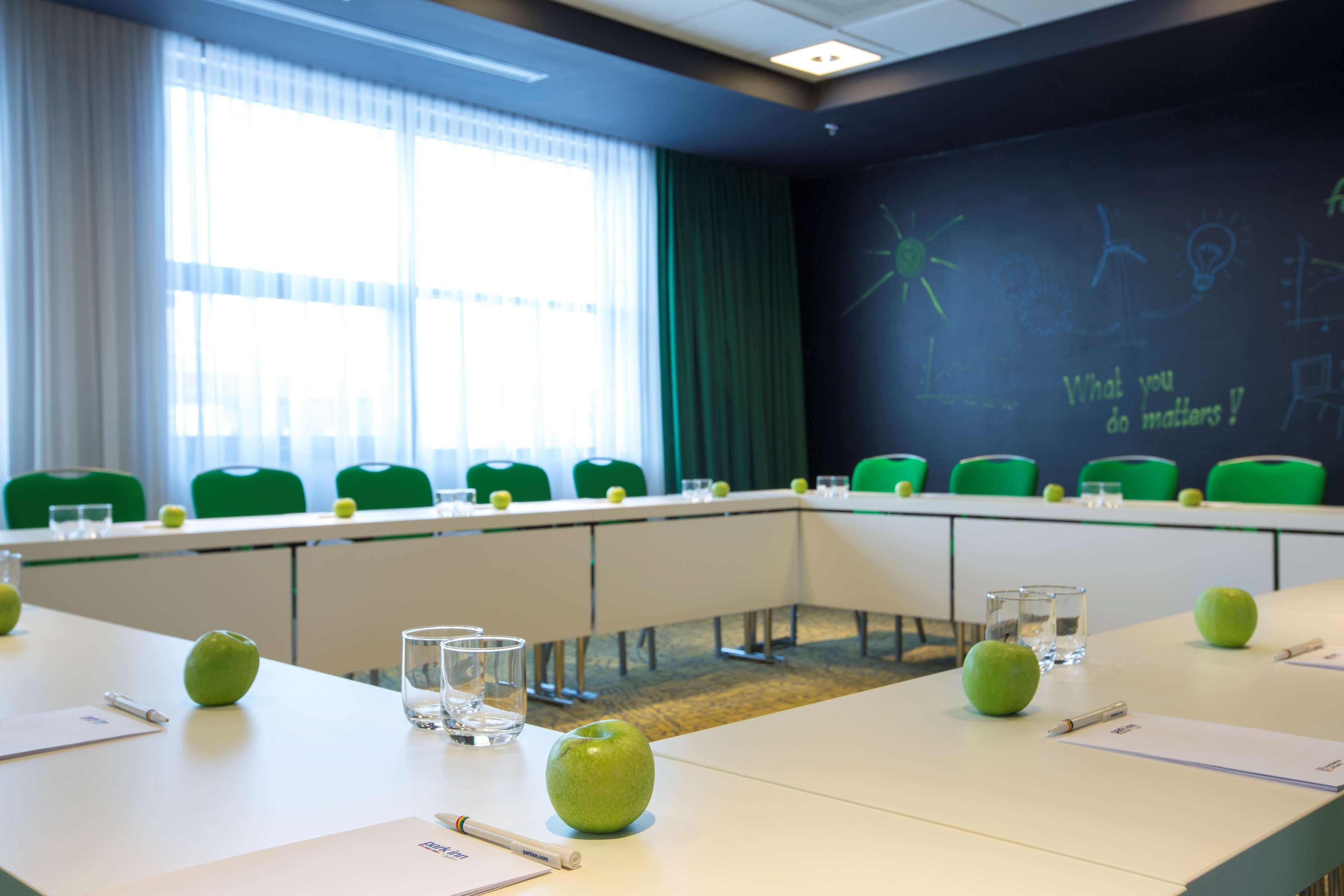 هتل Park Inn by Radisson Amsterdam Airport Schiphol Schiphol